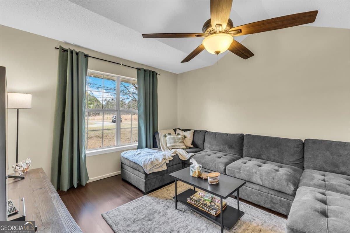 4 bedroom, 2 bathroom, 1,901 sq ft single family residence for sale at 153 Hughes Drive, Midway, GA 31320 — photo 7