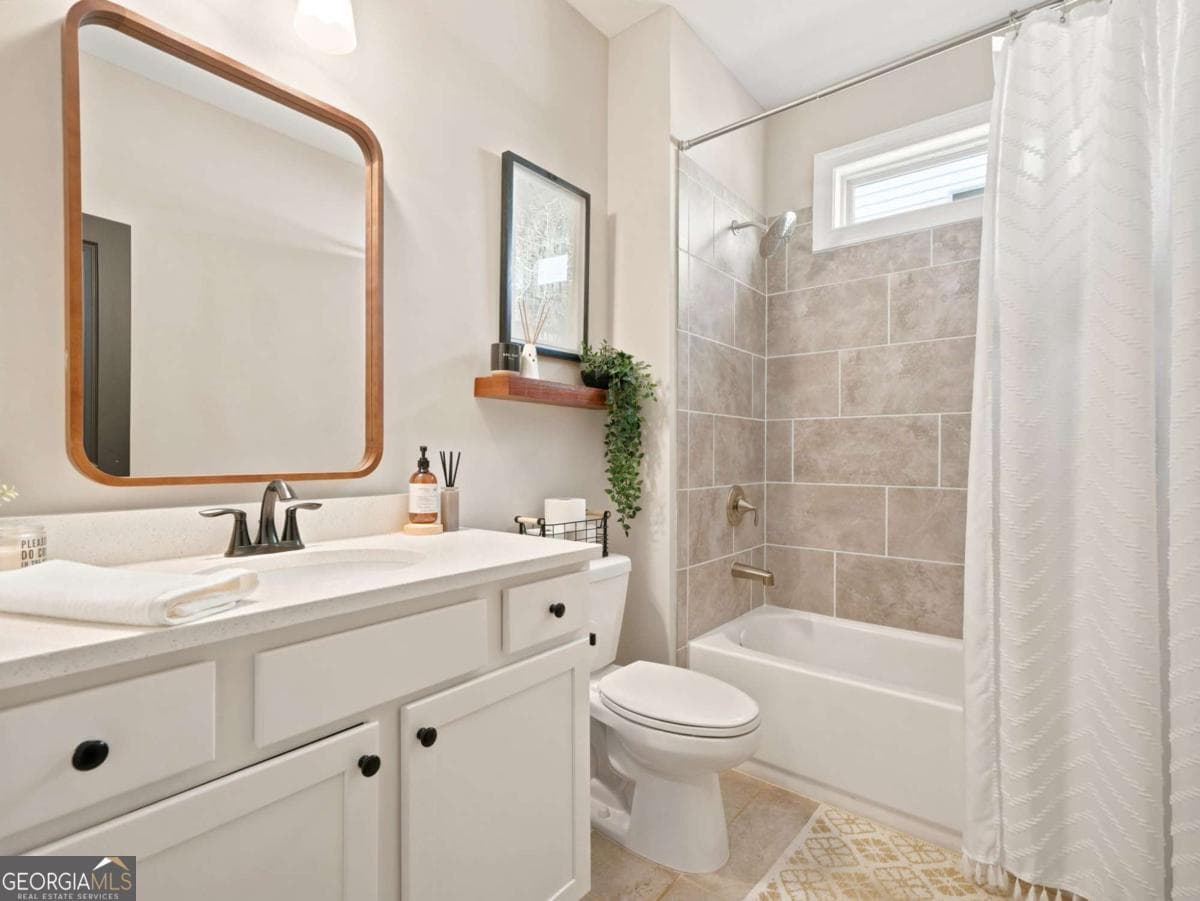 5 bedroom, 4 bathroom, 3,706 sq ft single family residence for sale at 542 Flyingbolt Run, Canton, GA 30115 — photo 7