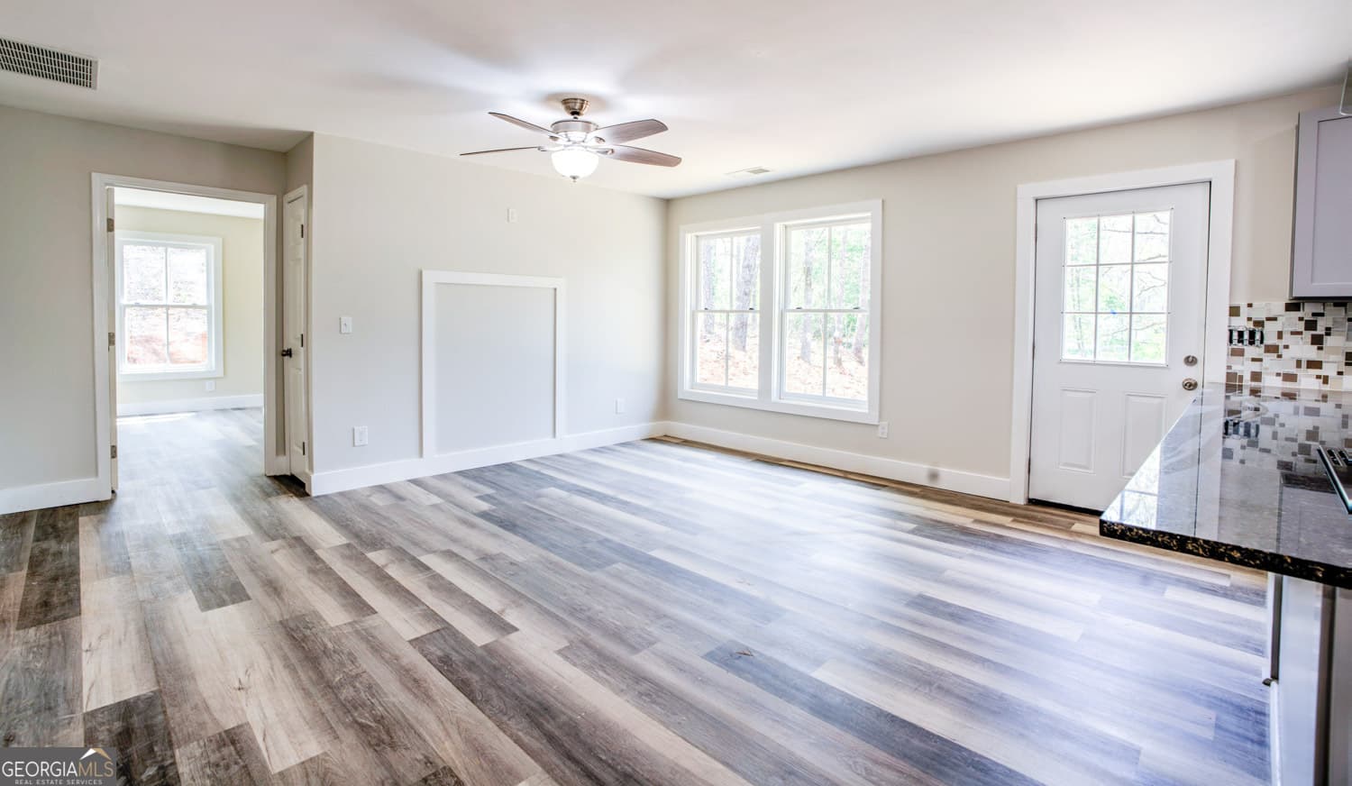 1 bedroom, 1 bathroom, 867 sq ft single family residence for sale at 136 Key Lane, Lakemont, GA 30552 — photo 8