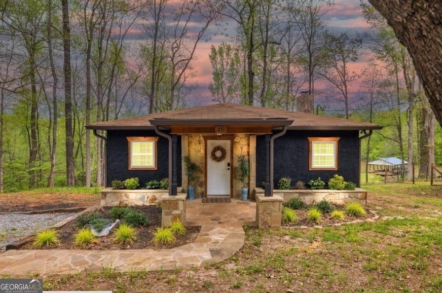 3 bedroom, 2 bathroom, 1,022 sq ft single family residence for sale at 251 Twilight Shores Road, Eatonton, GA 31024