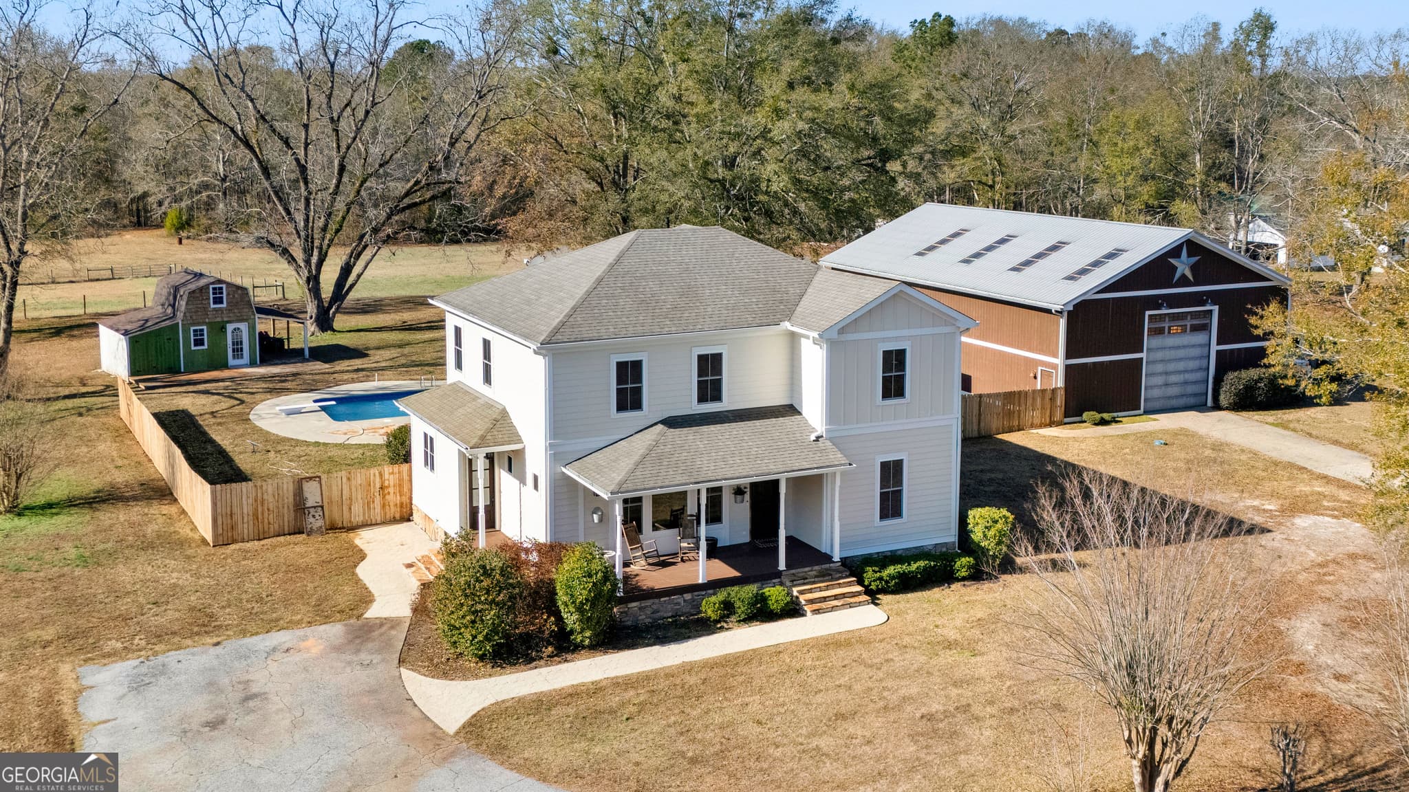 5 bedroom, 2.5 bathroom, 2,960 sq ft single family residence for sale at 371 Milner Street, Meansville, GA 30256 — photo 2