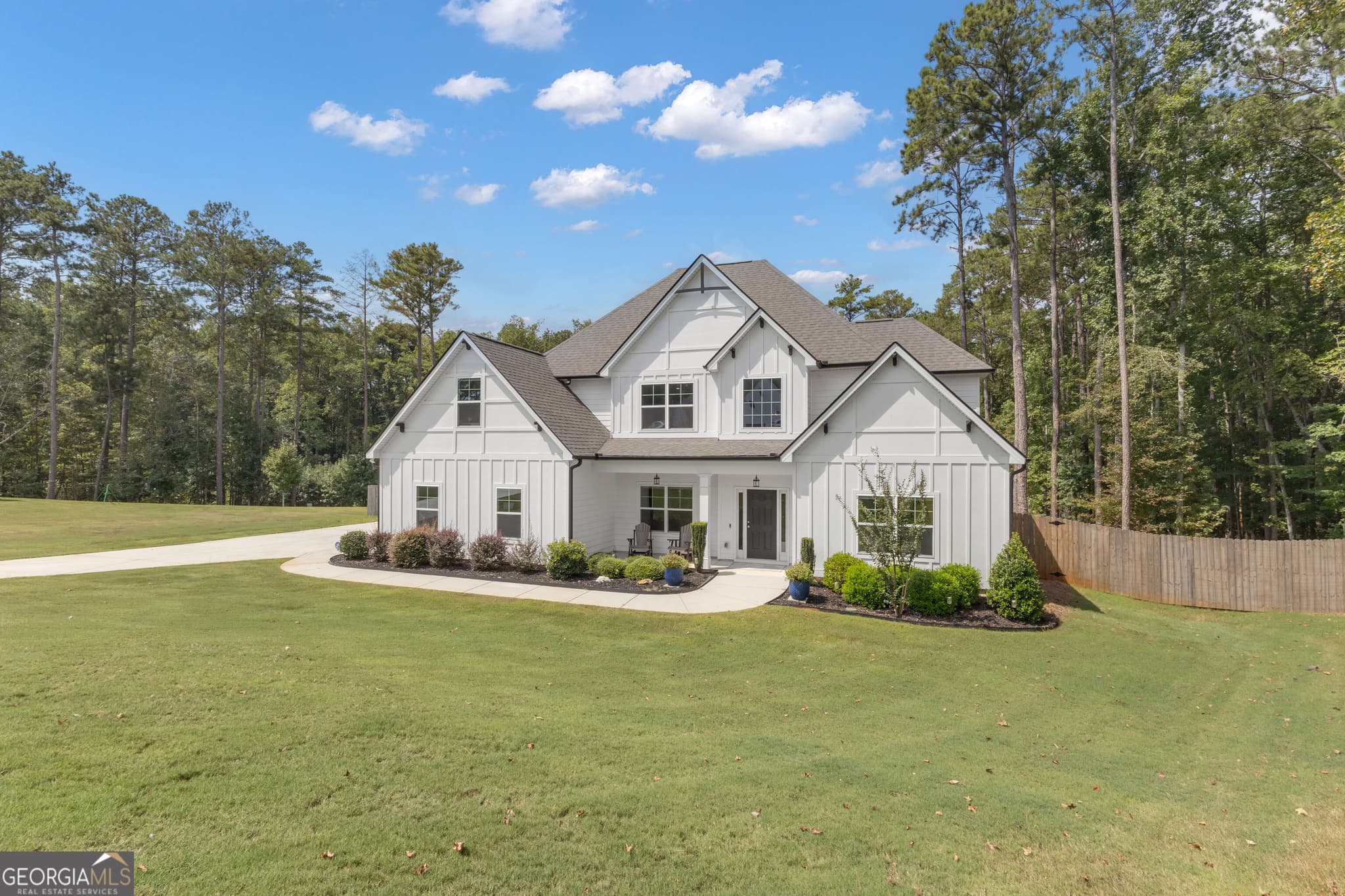 5 bedroom, 3.5 bathroom, 3,700 sq ft single family residence for sale at 130 Emery Nell Lane, Newnan, GA 30263 — photo 5