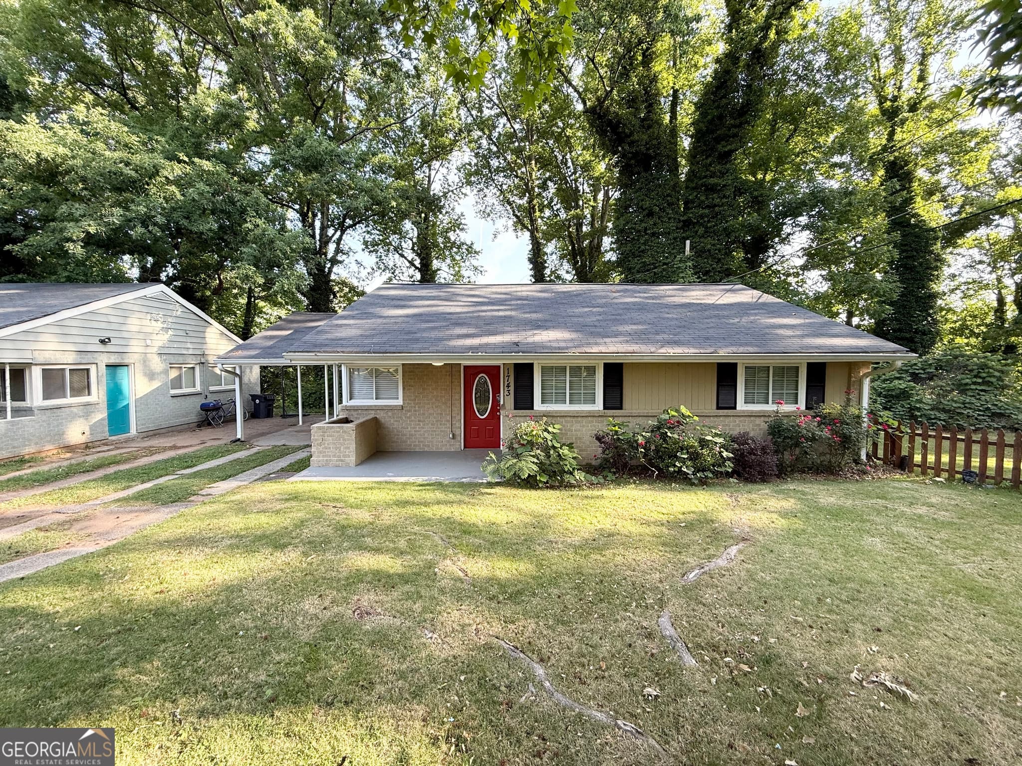3 bedroom, 1 bathroom, 1,156 sq ft single family residence for sale at 1743 Carter Circle, East Point, GA 30344 — photo 2