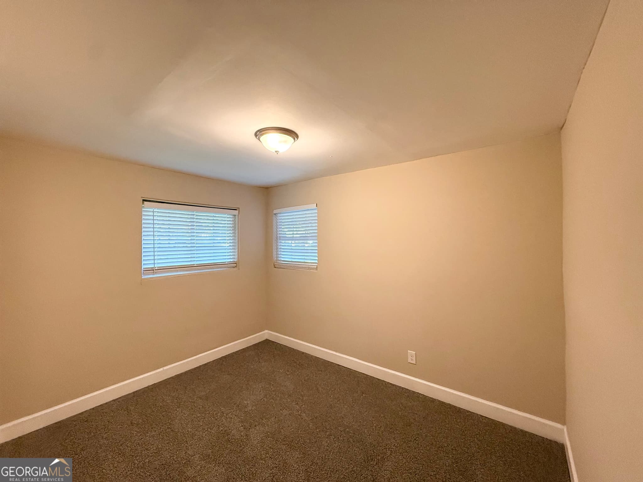 3 bedroom, 1 bathroom, 1,156 sq ft single family residence for sale at 1743 Carter Circle, East Point, GA 30344 — photo 5