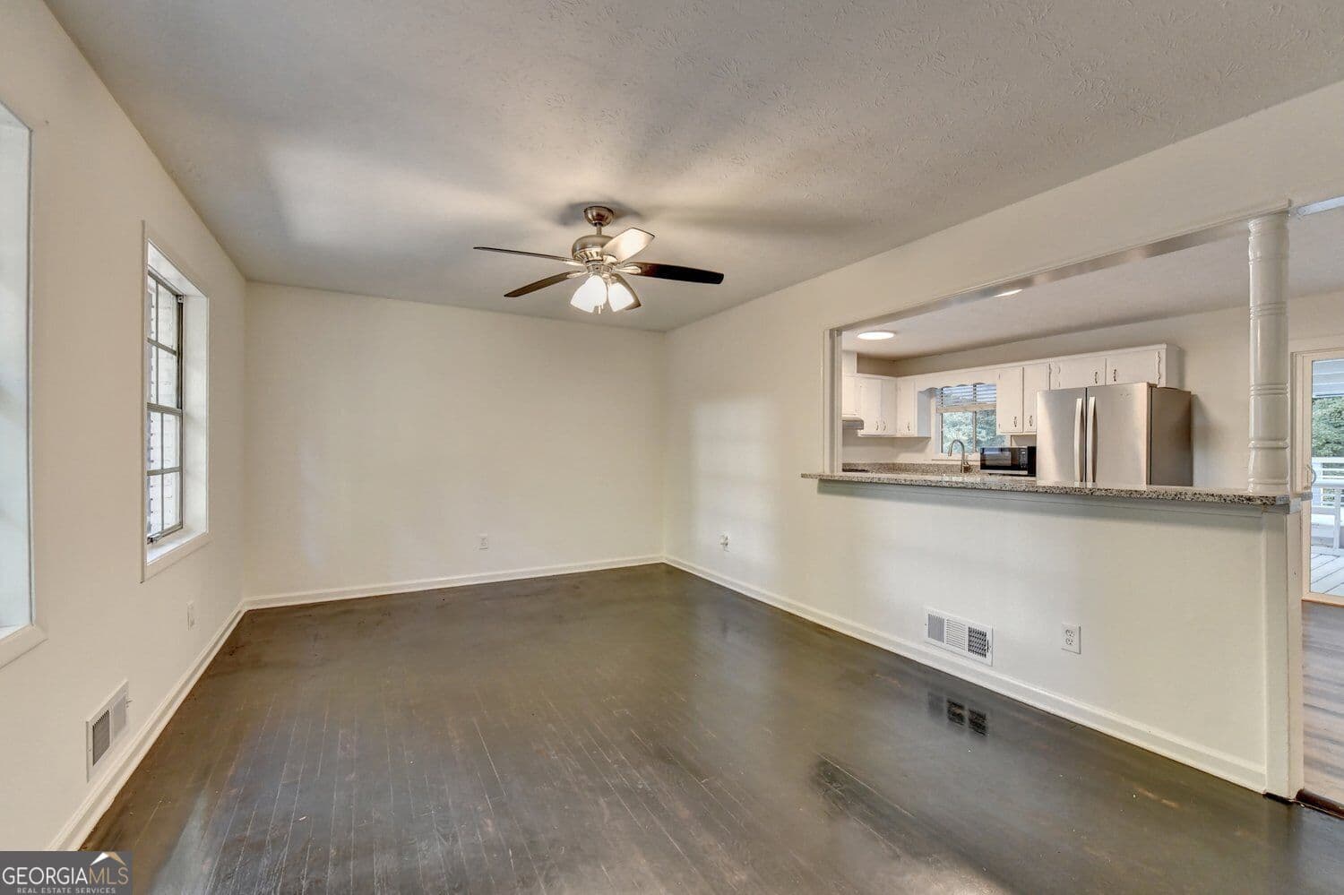 4 bedroom, 2.5 bathroom, 2,542 sq ft single family residence for sale at 1578 Wildwood Road, Marietta, GA 30062 — photo 4