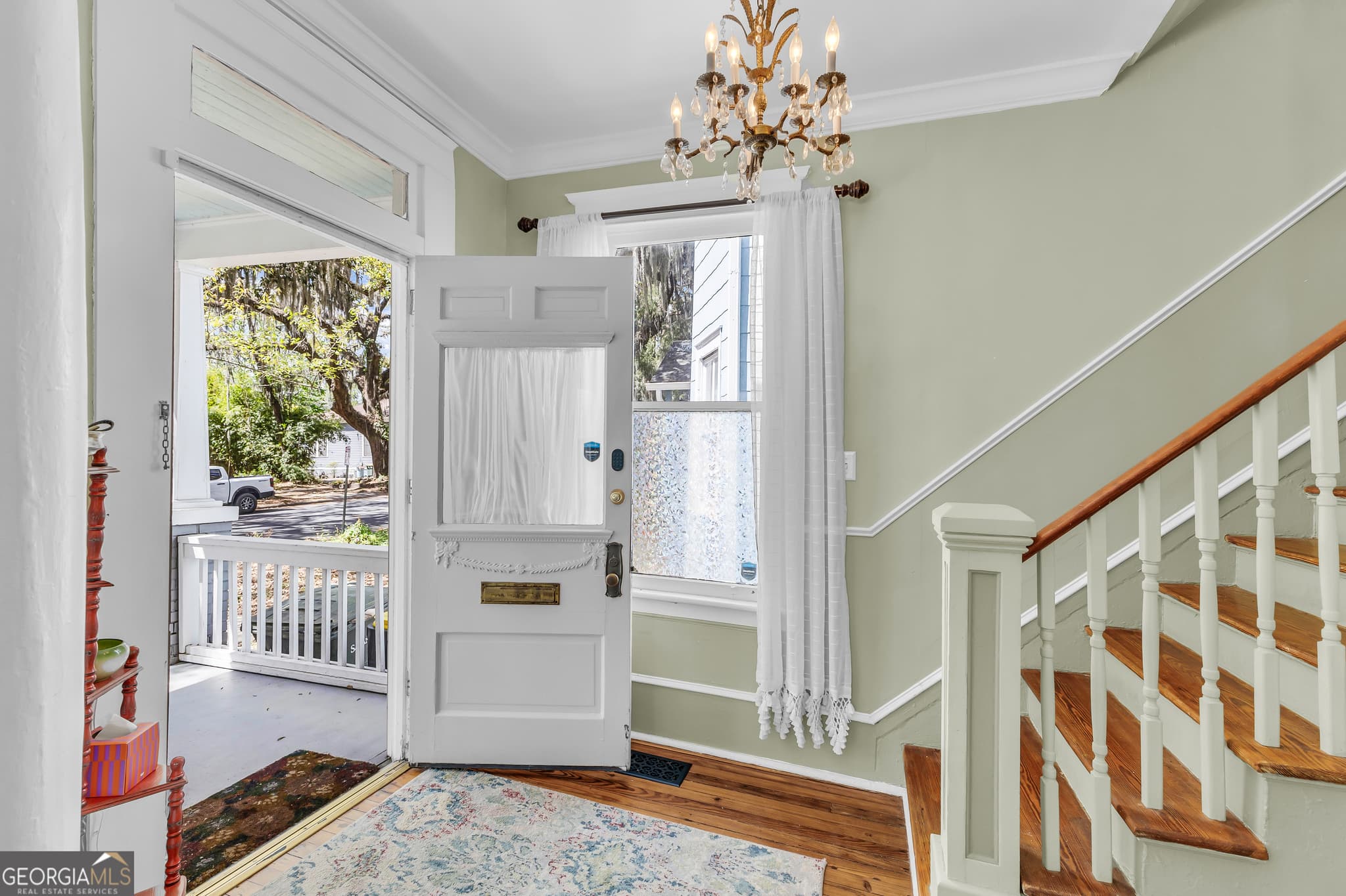 4 bedroom, 2 bathroom, 1,700 sq ft single family residence for sale at 712 E 37th Street, Savannah, GA 31401 — photo 5