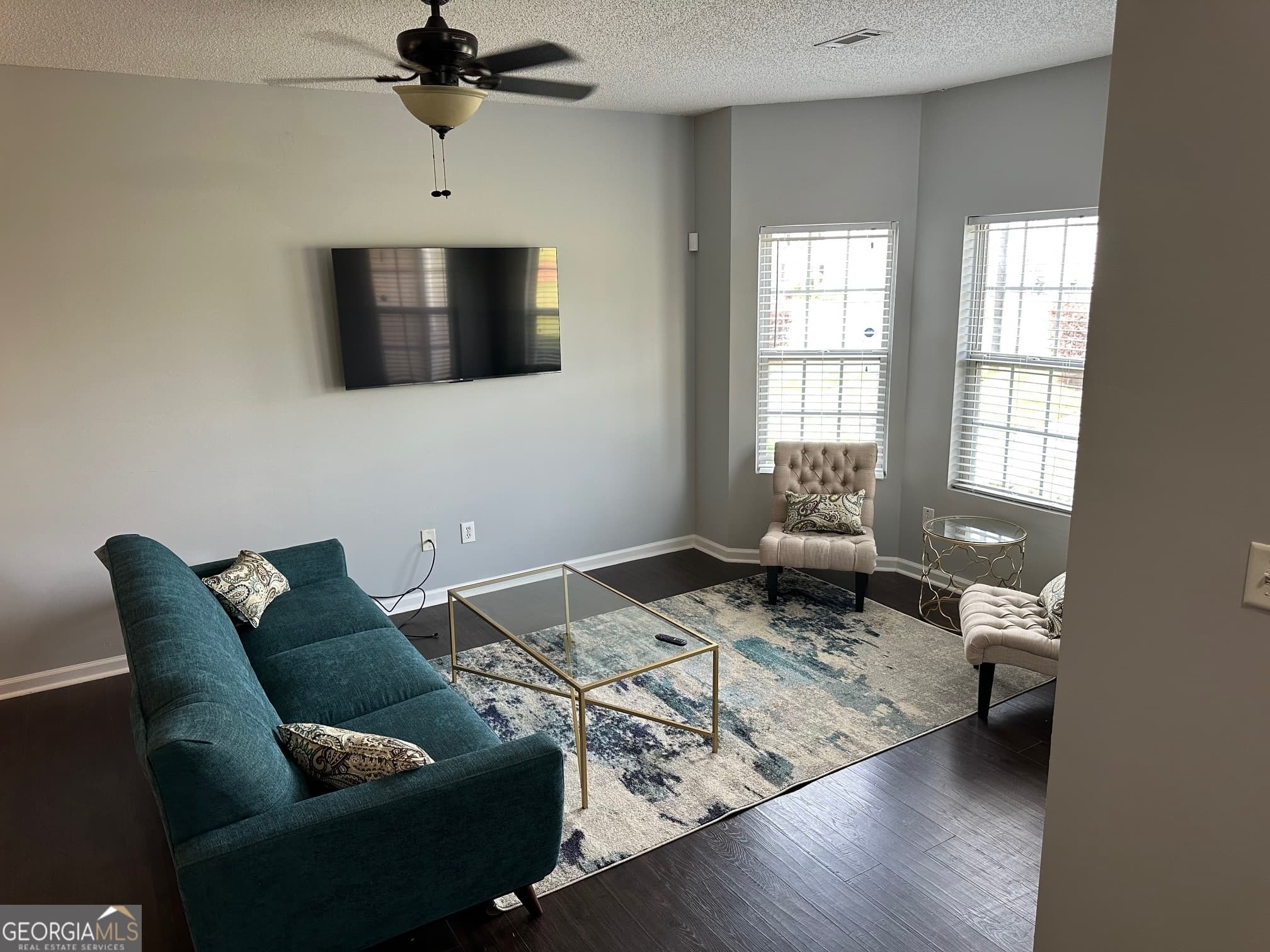3 bedroom, 2.5 bathroom, 1,340 sq ft townhouse for sale at 3150 Oakley Place # 27, Union City, GA 30291 — photo 2