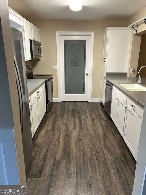 3 bedroom, 2 bathroom single family residence for sale at 201 Cherokee Trail, Hinesville, GA 31313 — photo 3
