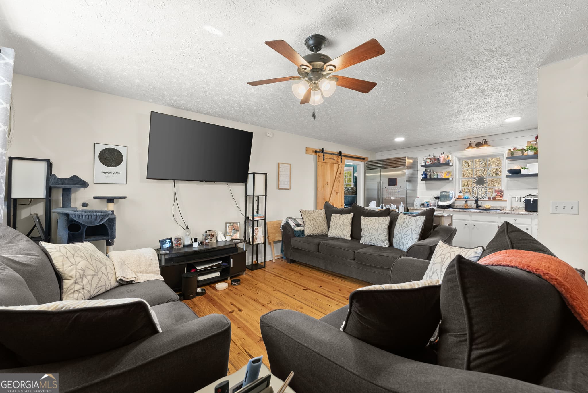 3 bedroom, 1 bathroom, 1,113 sq ft single family residence for sale at 431 Clover Leaf Road, Cleveland, GA 30528 — photo 6