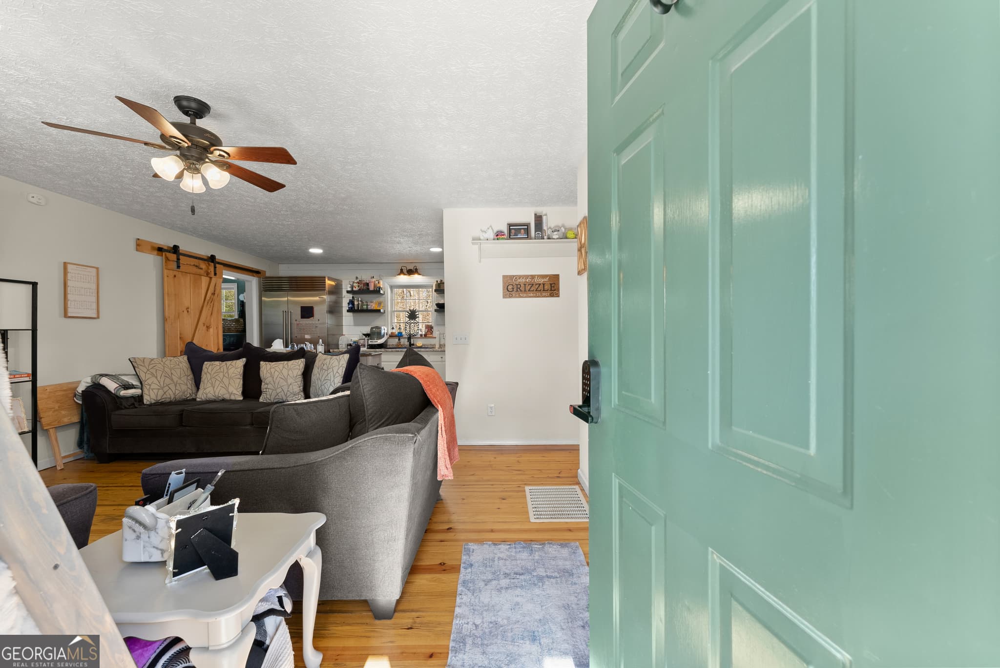 3 bedroom, 1 bathroom, 1,113 sq ft single family residence for sale at 431 Clover Leaf Road, Cleveland, GA 30528 — photo 5