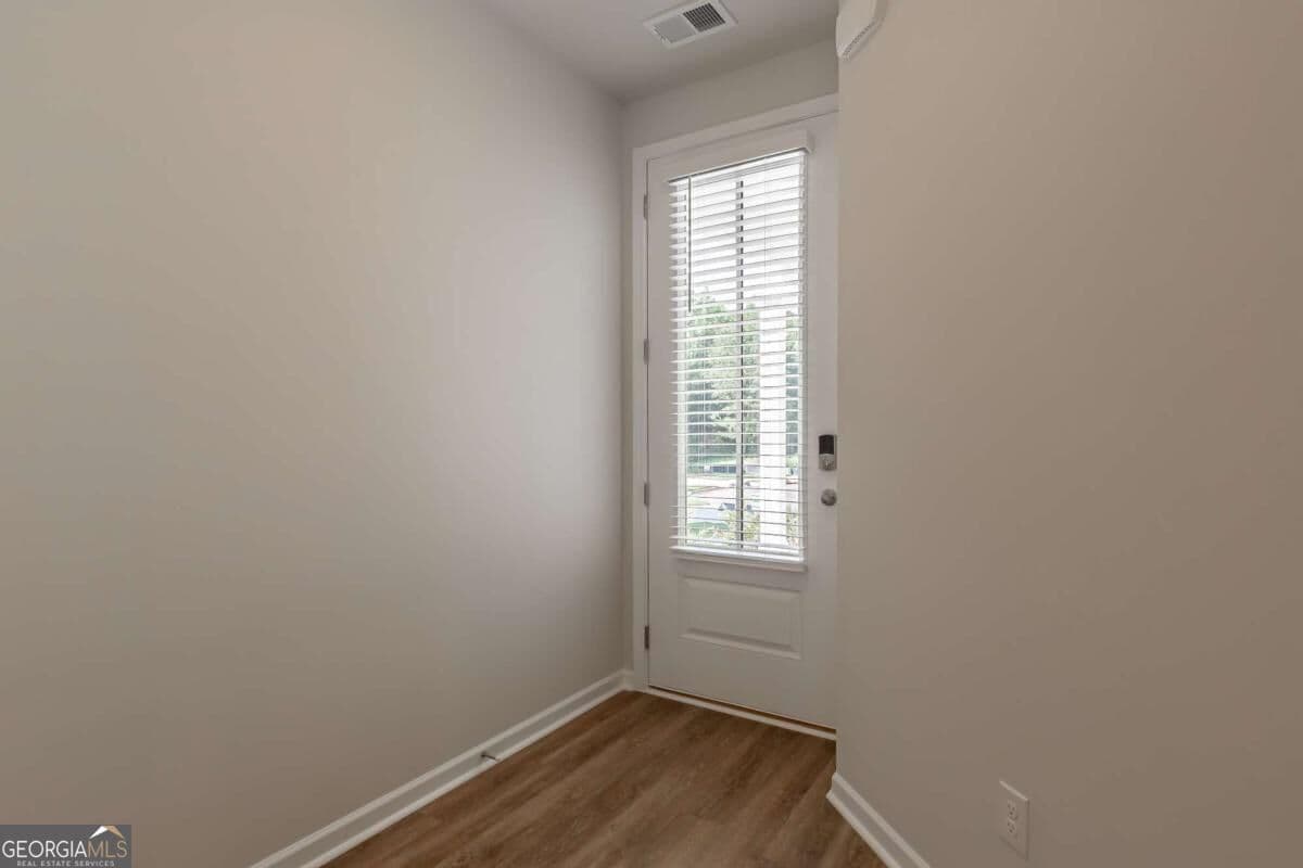 4 bedroom, 2.5 bathroom, 1,767 sq ft single family residence for sale at 1150 Earlywood Way, Monroe, GA 30655 — photo 5