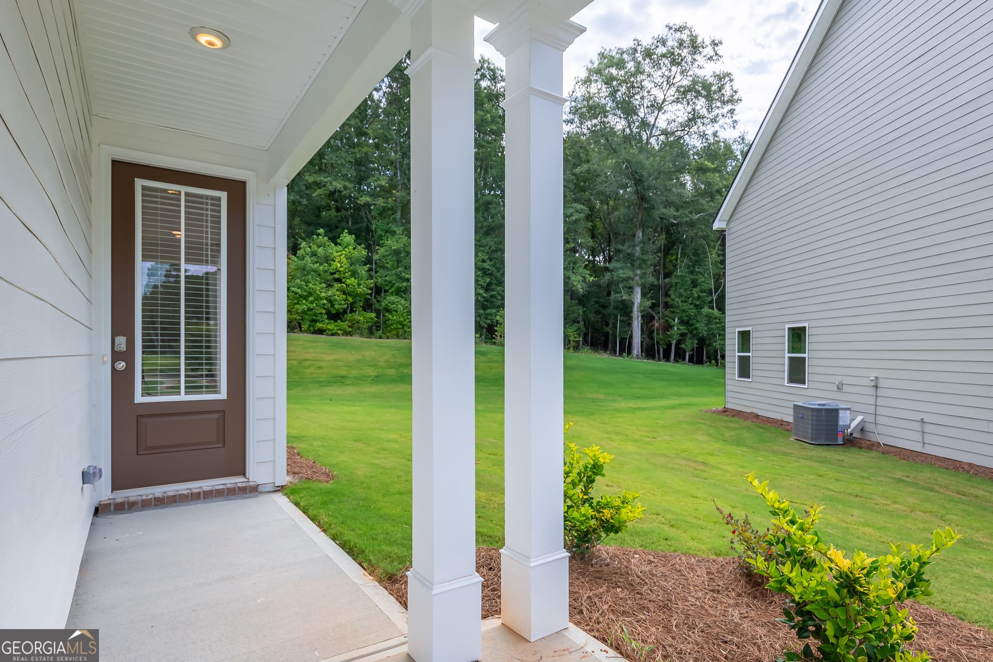 4 bedroom, 2.5 bathroom, 1,767 sq ft single family residence for sale at 1150 Earlywood Way, Monroe, GA 30655 — photo 4