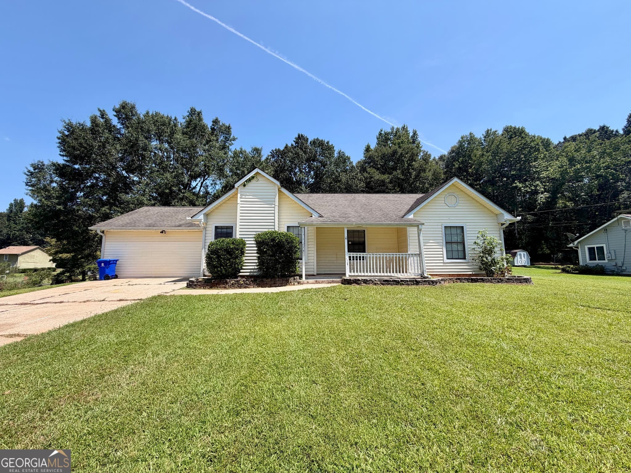 3 bedroom, 2 bathroom single family residence for rent at 209 Stagecoach Ridge, Stockbridge, GA 30281 for $1,675 a month — photo 1 of 1