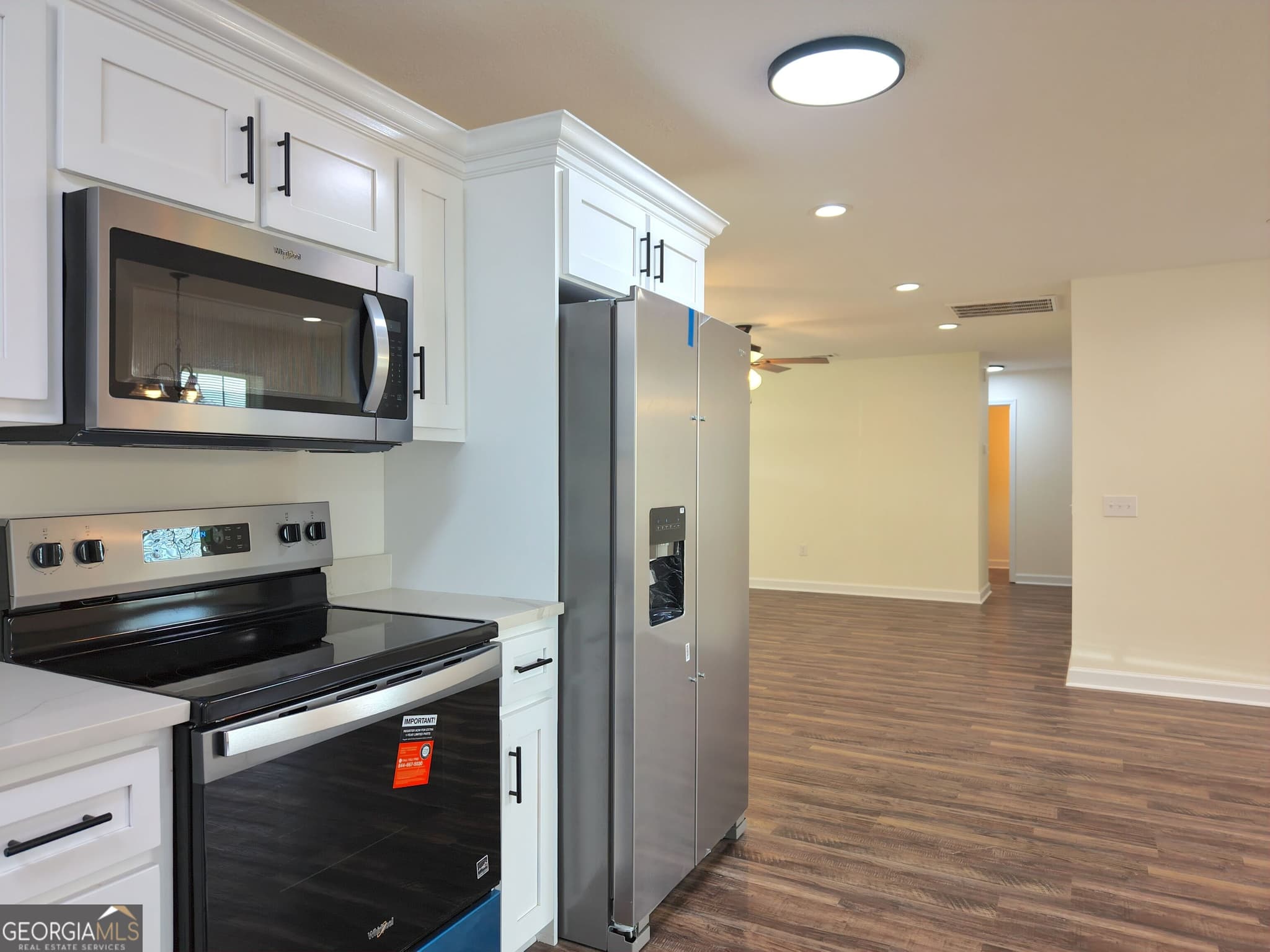 3 bedroom, 2 bathroom, 1,458 sq ft single family residence for sale at 3848 Hatch Parkway, Baxley, GA 31513 — photo 6