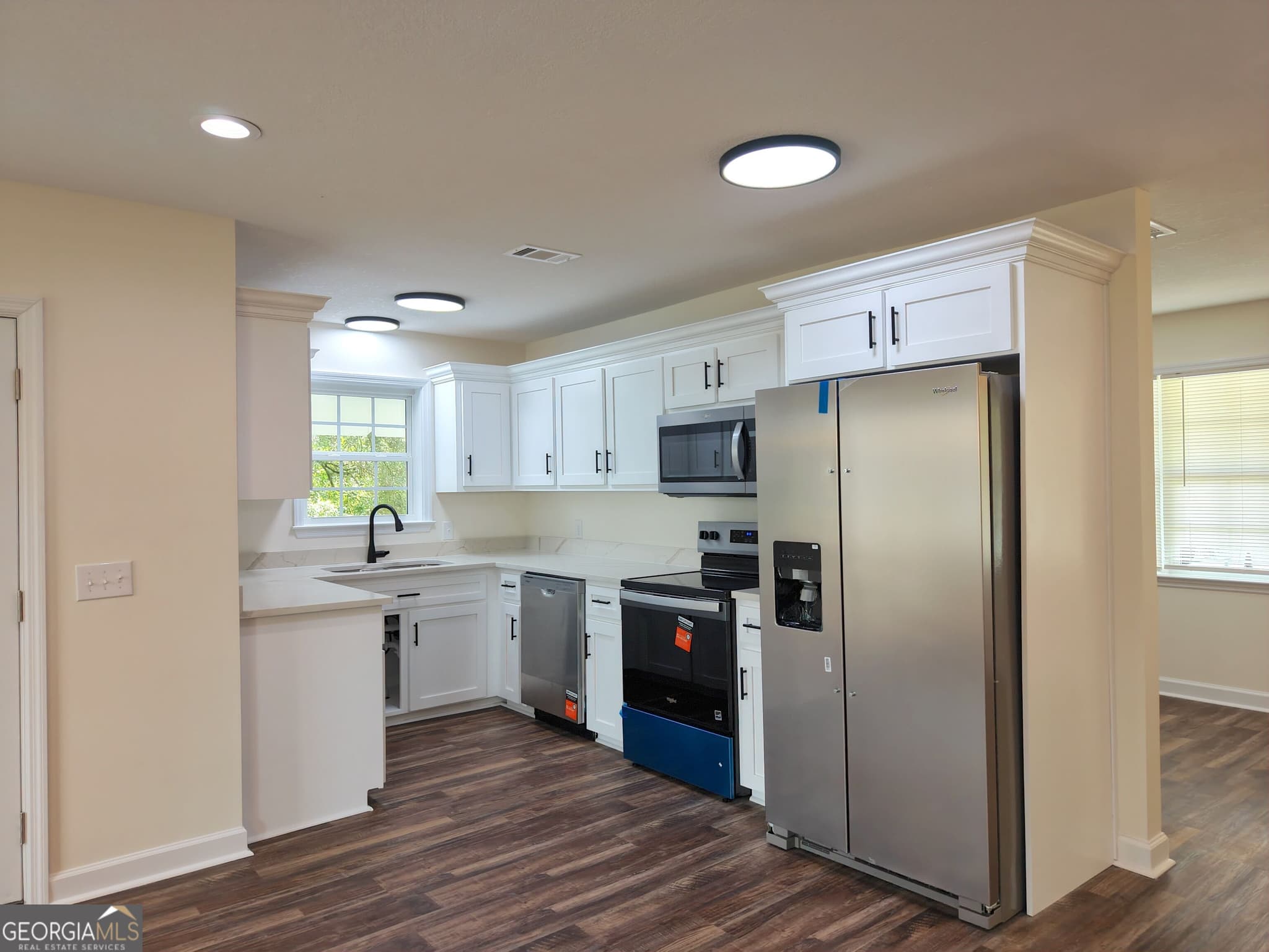 3 bedroom, 2 bathroom, 1,458 sq ft single family residence for sale at 3848 Hatch Parkway, Baxley, GA 31513 — photo 5