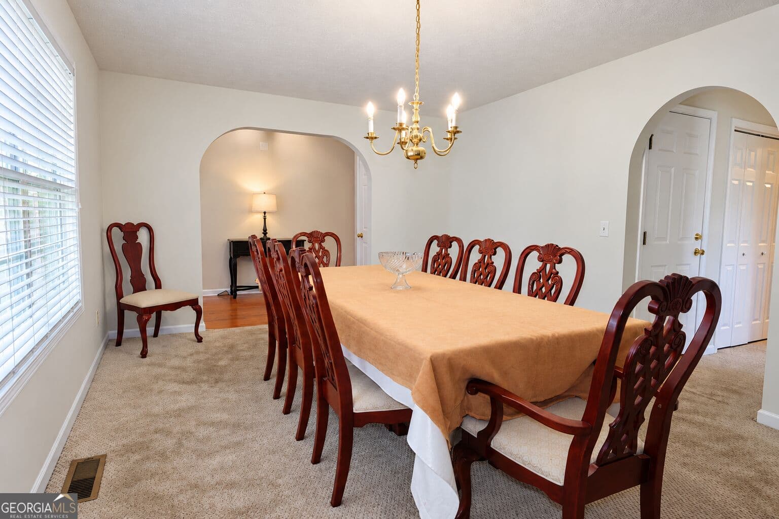 7 bedroom, 4.5 bathroom, 4,094 sq ft single family residence for sale at 334 Covington Drive, Hiram, GA 30141 — photo 3