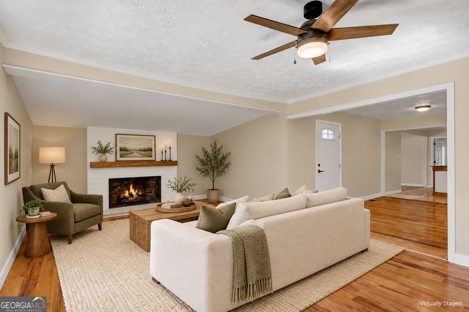4 bedroom, 2 bathroom, 1,690 sq ft single family residence for sale at 575 Laurelwood Drive, Tyrone, GA 30290 — photo 4