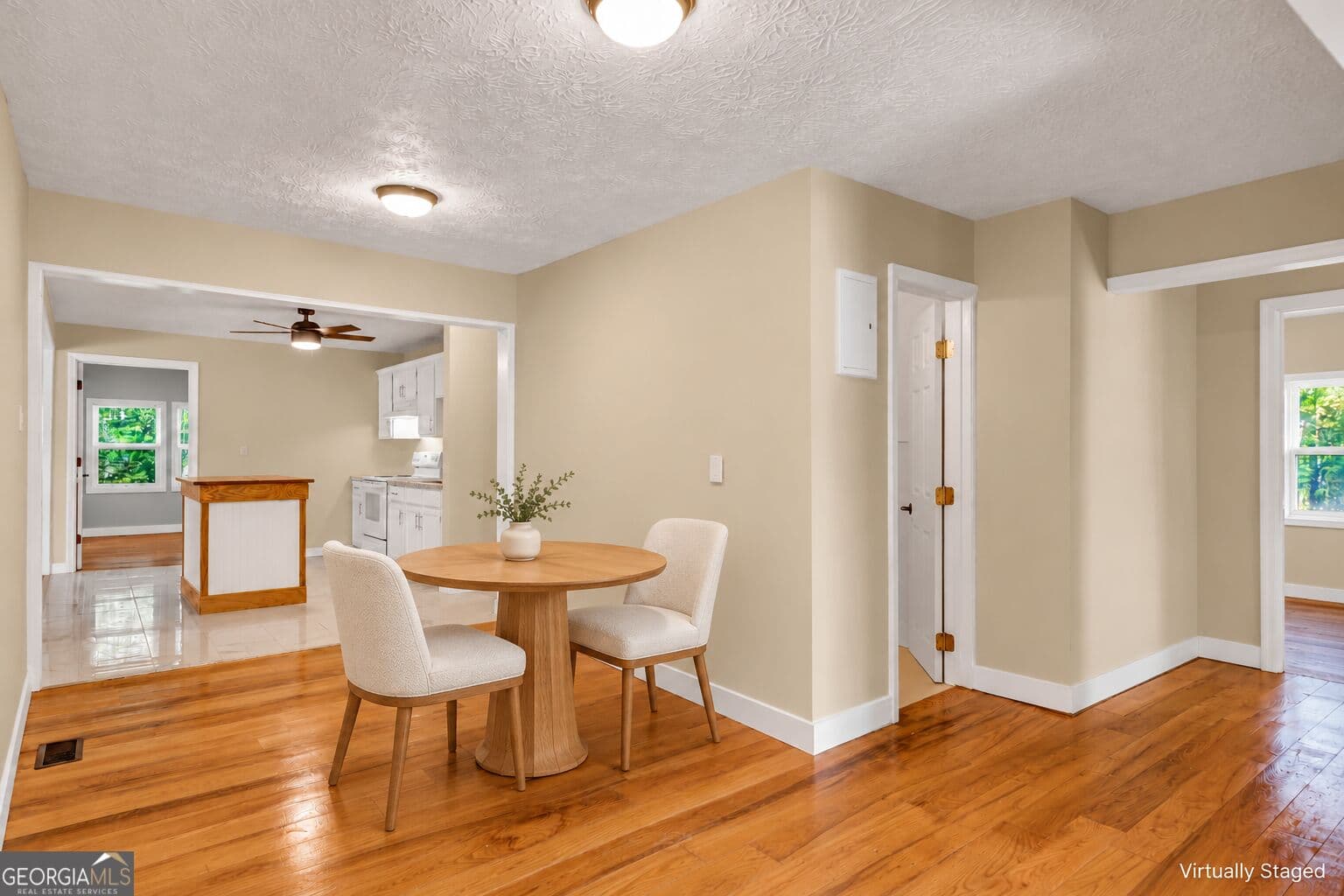 4 bedroom, 2 bathroom, 1,690 sq ft single family residence for sale at 575 Laurelwood Drive, Tyrone, GA 30290 — photo 8