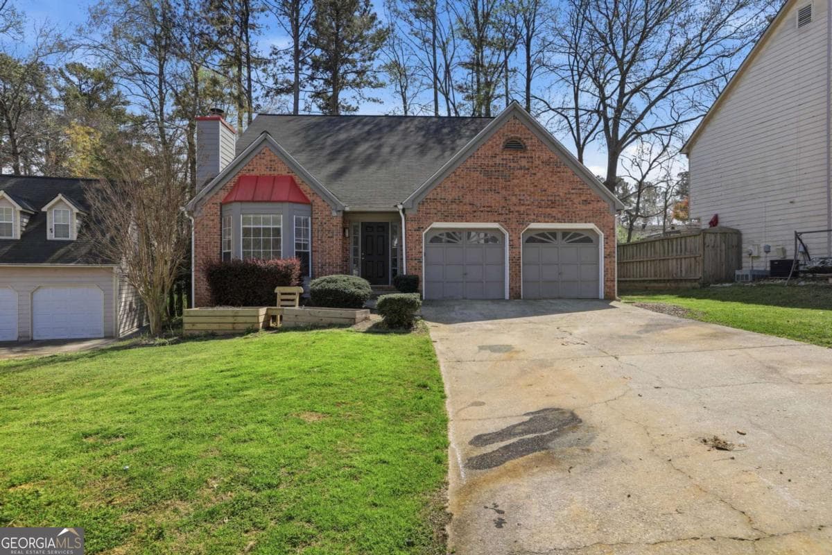3 bedroom, 2.5 bathroom, 1,863 sq ft single family residence for sale at 1404 Chapel Hill Lane, Marietta, GA 30008