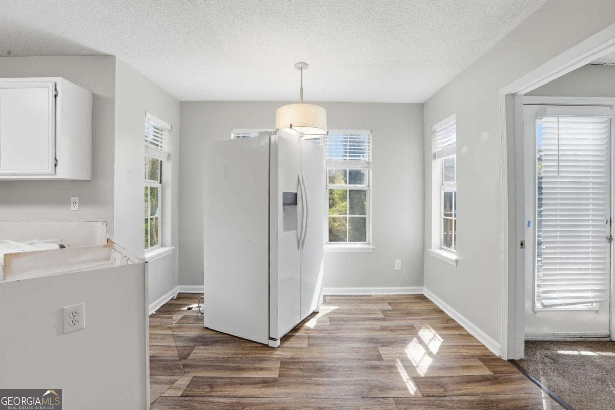 3 bedroom, 2.5 bathroom, 1,863 sq ft single family residence for sale at 1404 Chapel Hill Lane, Marietta, GA 30008 — photo 8
