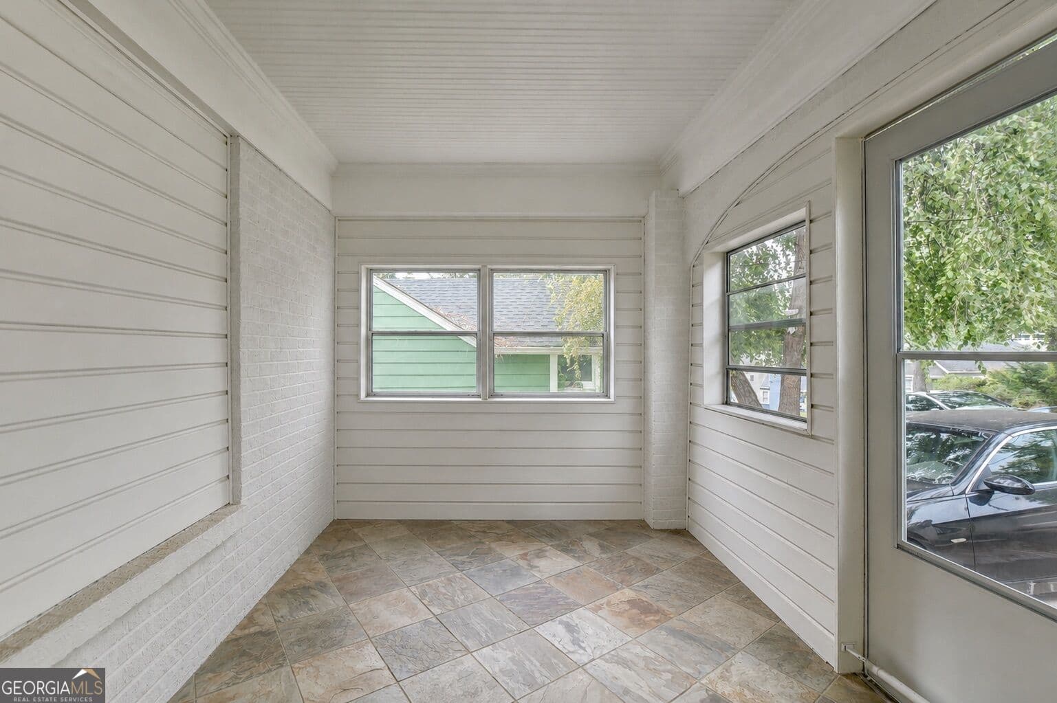 7 bedroom, 2.5 bathroom, 2,800 sq ft single family residence for sale at 1054 Atlantic Drive, Atlanta, GA 30318 — photo 5