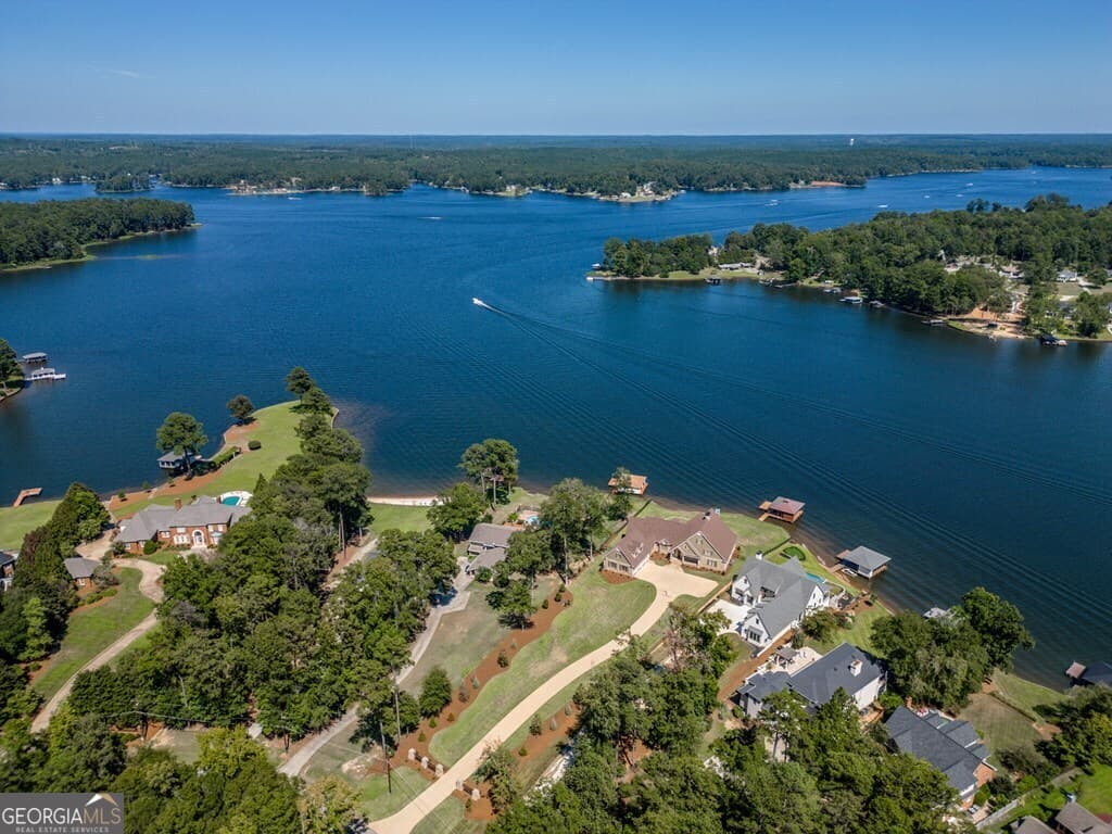 5 bedroom, 5.5 bathroom single family residence for sale at 205 Lakecrest Drive, Milledgeville, GA 31061 — photo 8