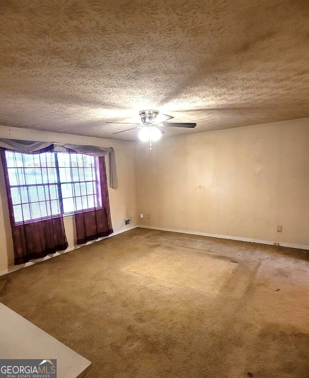 4 bedroom, 2 bathroom, 1,948 sq ft single family residence for sale at 3565 Charlotte Drive, Rex, GA 30273 — photo 5