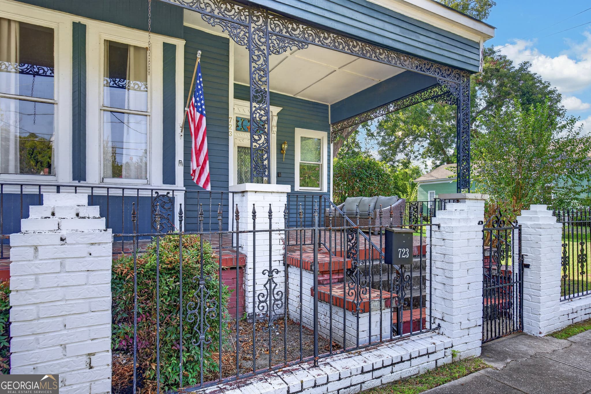 3 bedroom, 3.5 bathroom, 2,415 sq ft single family residence for sale at 723 2nd Avenue, Columbus, GA 31901 — photo 6