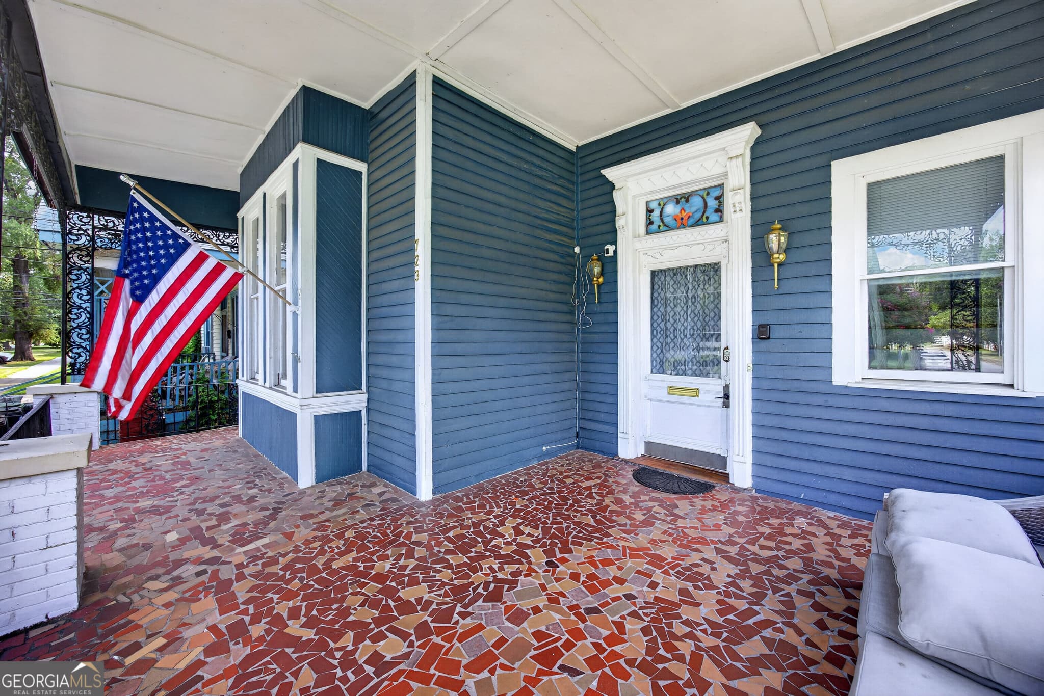 3 bedroom, 3.5 bathroom, 2,415 sq ft single family residence for sale at 723 2nd Avenue, Columbus, GA 31901 — photo 4