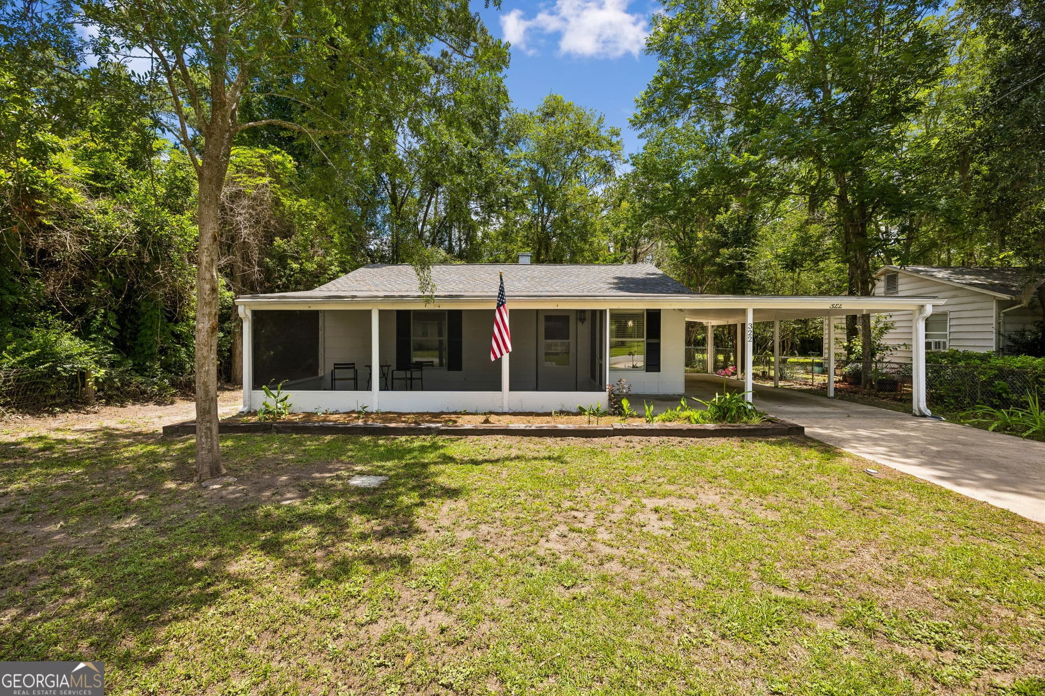 2 bedroom, 1 bathroom, 750 sq ft single family residence for sale at 322 N Satilla Street, Kingsland, GA 31548