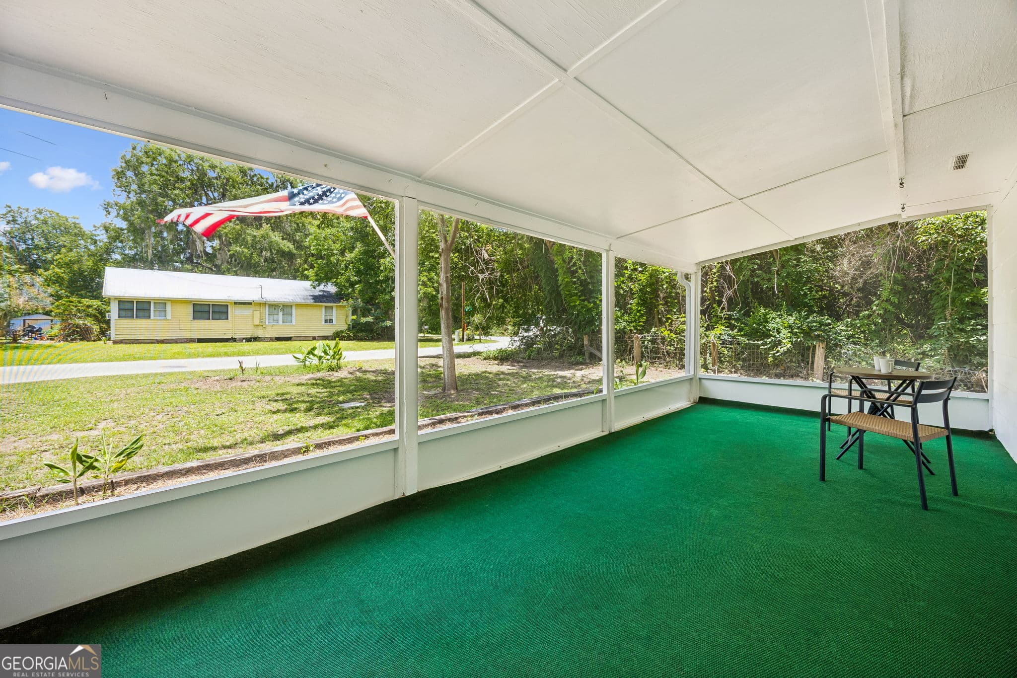 2 bedroom, 1 bathroom, 750 sq ft single family residence for sale at 322 N Satilla Street, Kingsland, GA 31548 — photo 4
