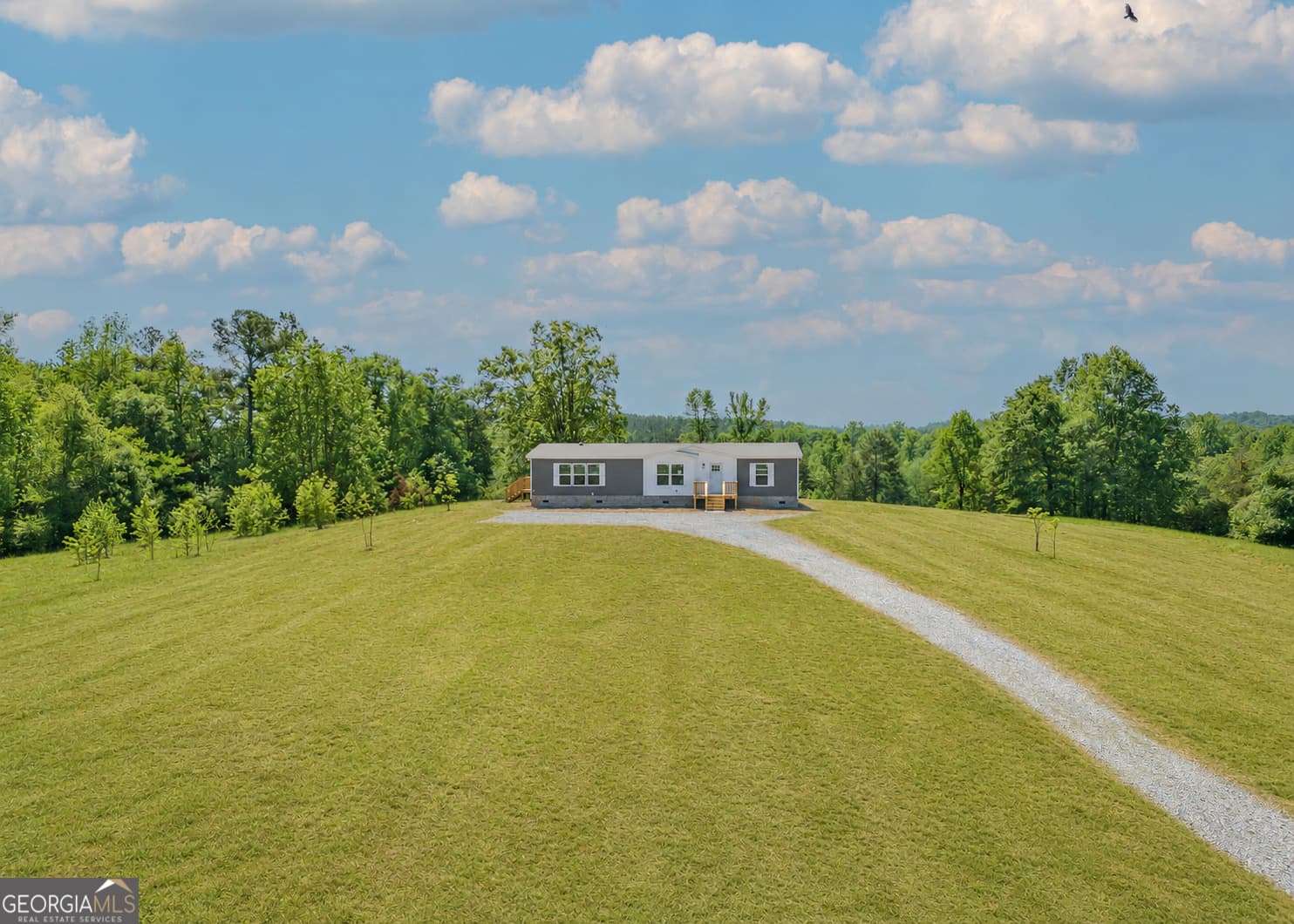 3 bedroom, 2 bathroom, 1,800 sq ft single family residence sold at 413 Griffin Road, Martin, GA 30557