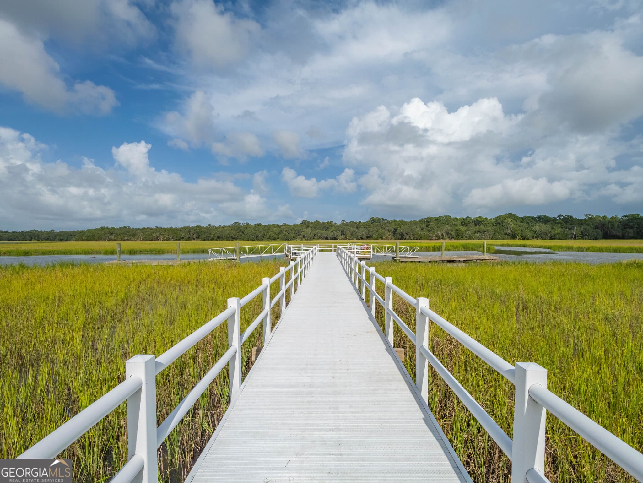 4 bedroom, 3.5 bathroom, 3,549 sq ft single family residence for sale at 105 Jones Creek Drive, St. Simons, GA 31522 — photo 4