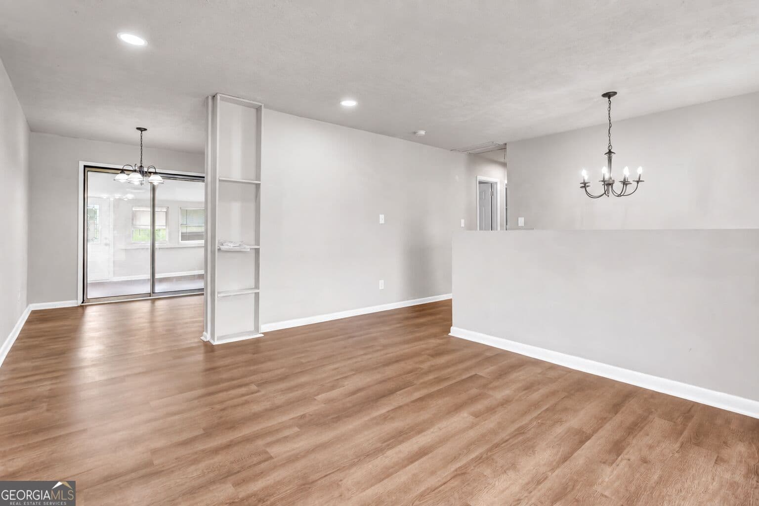 4 bedroom, 2 bathroom, 1,888 sq ft single family residence for sale at 229 Whipporwill Way, Riverdale, GA 30274 — photo 3