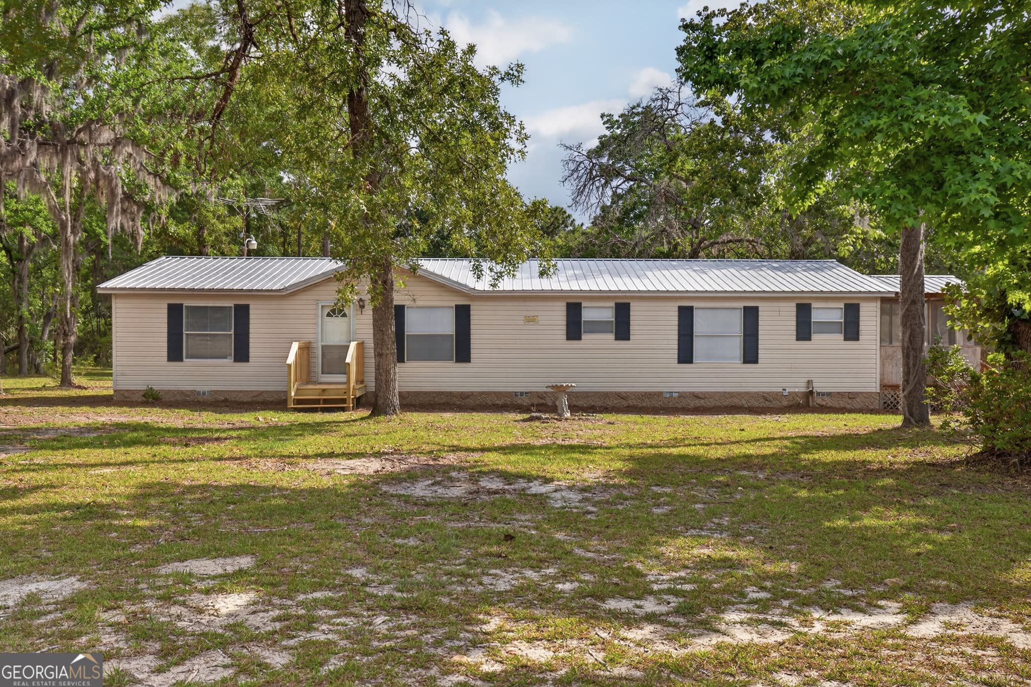 3 bedroom, 2 bathroom, 1,680 sq ft manufactured home,single family residence sold at 110 Douglas Loop, Rocky Ford, GA 30455