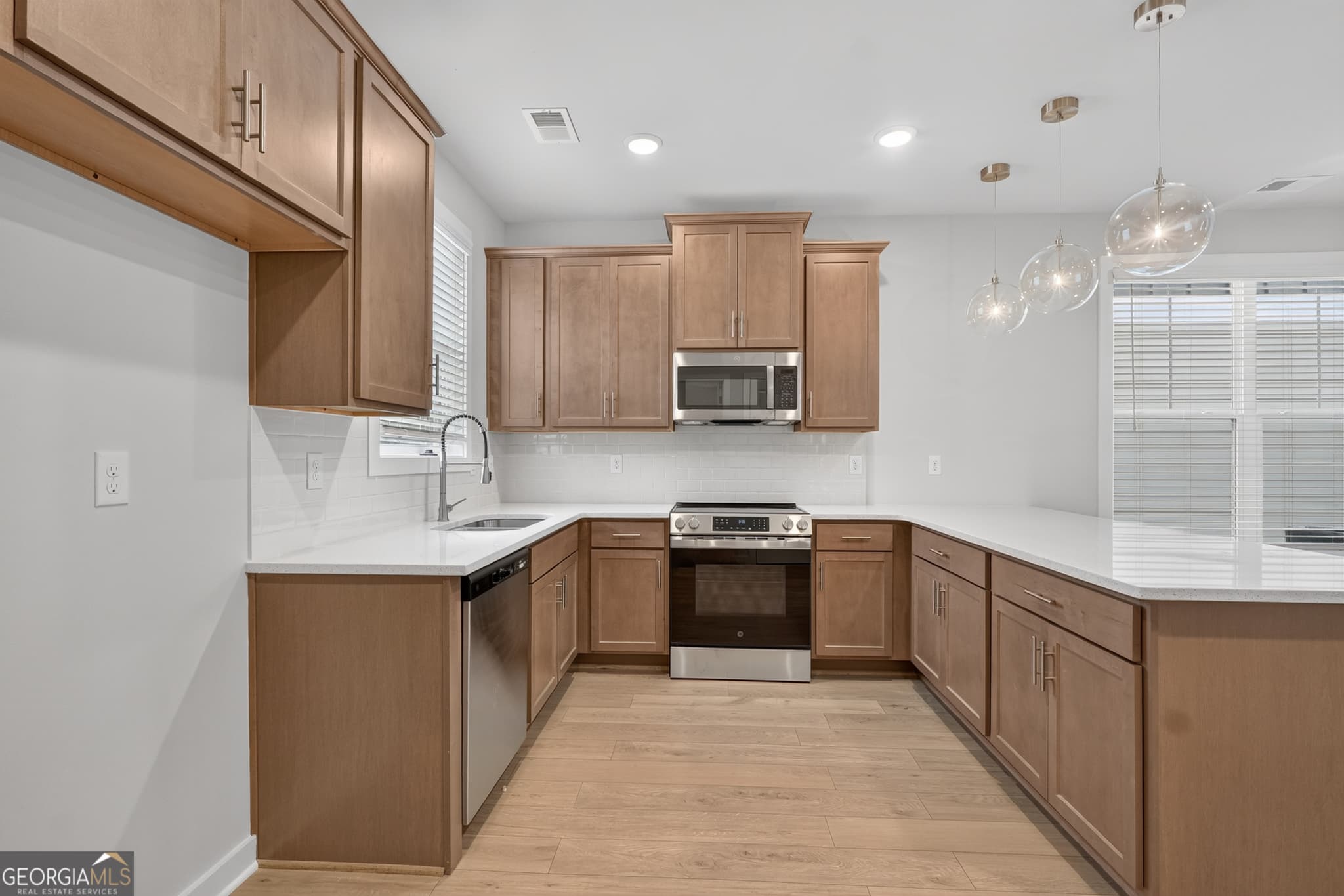 3 bedroom, 2.5 bathroom, 1,440 sq ft single family residence for sale at 320 Dempsey Drive LOT 26, Fayetteville, GA 30214 — photo 7