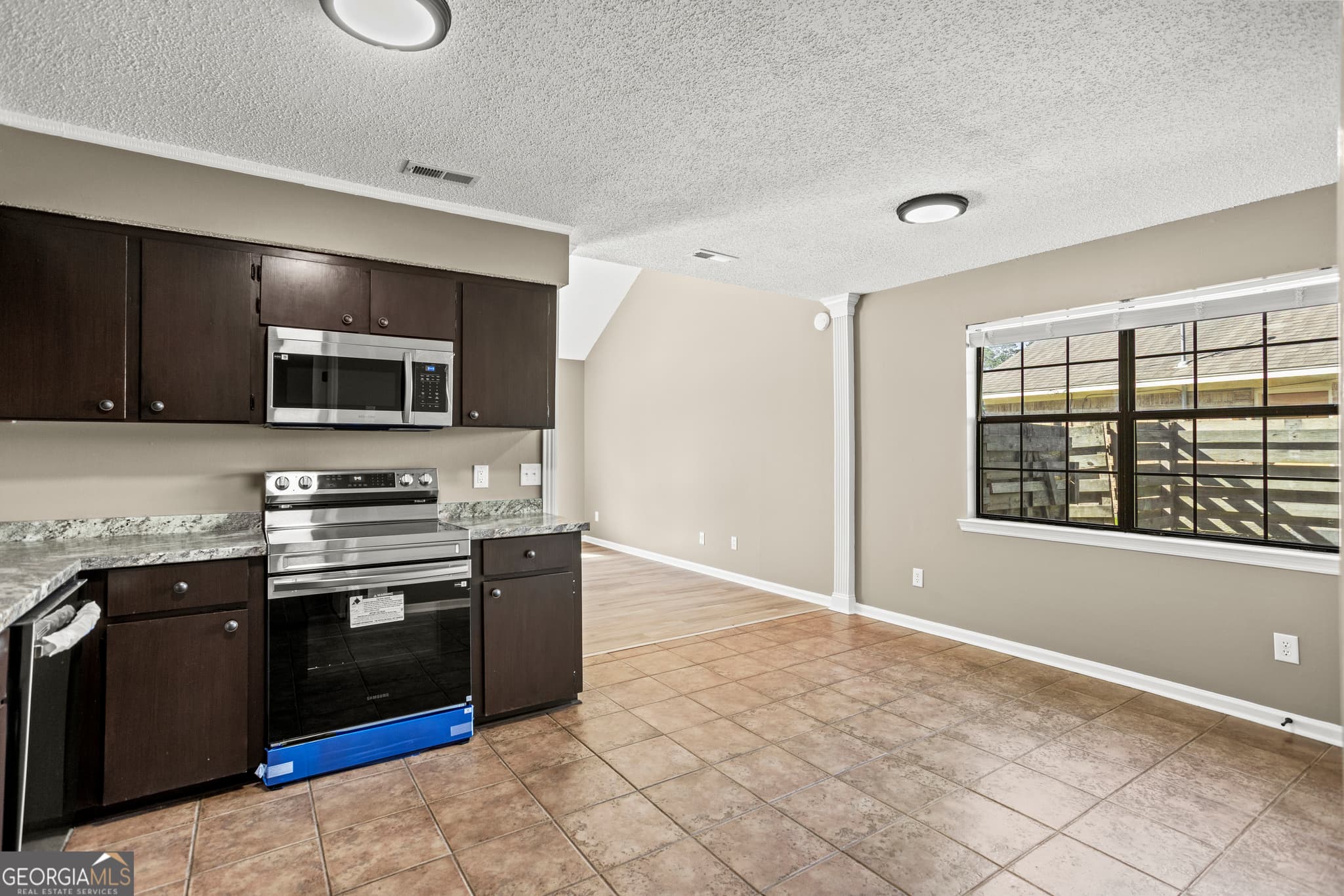 3 bedroom, 2 bathroom, 1,164 sq ft single family residence under contract at 662 Windhaven Drive, Hinesville, GA 31313 — photo 5