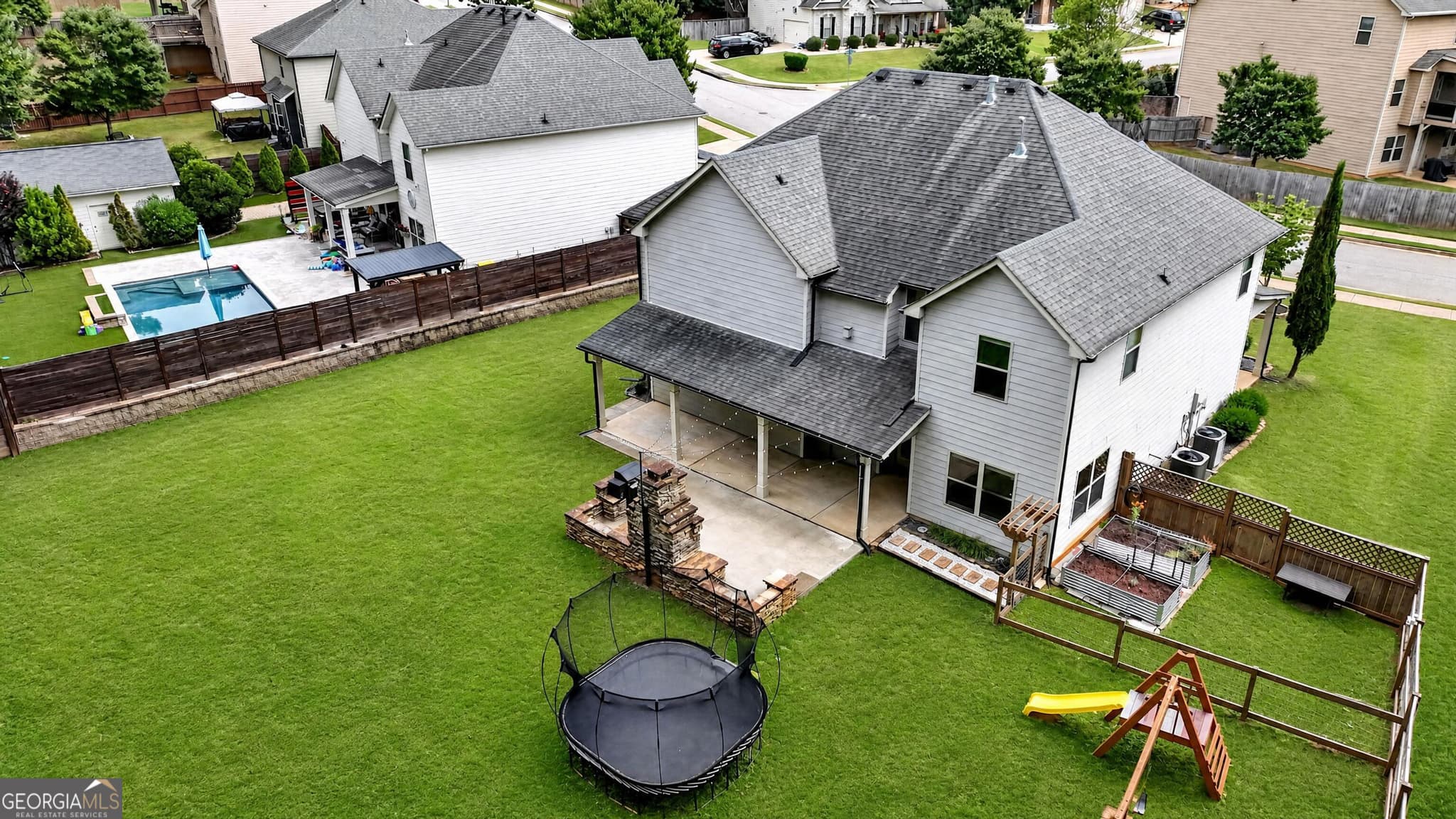 5 bedroom, 4 bathroom, 3,604 sq ft single family residence for sale at 50 Canyon View Drive, Newnan, GA 30265 — photo 2