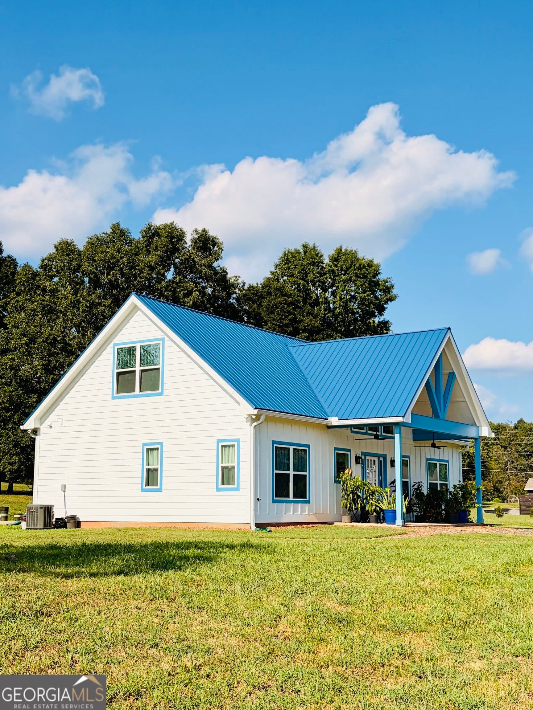 2 bedroom, 2 bathroom, 1,794 sq ft single family residence for sale at 132 Fairview Meadows Drive, Demorest, GA 30535 — photo 1 of 34