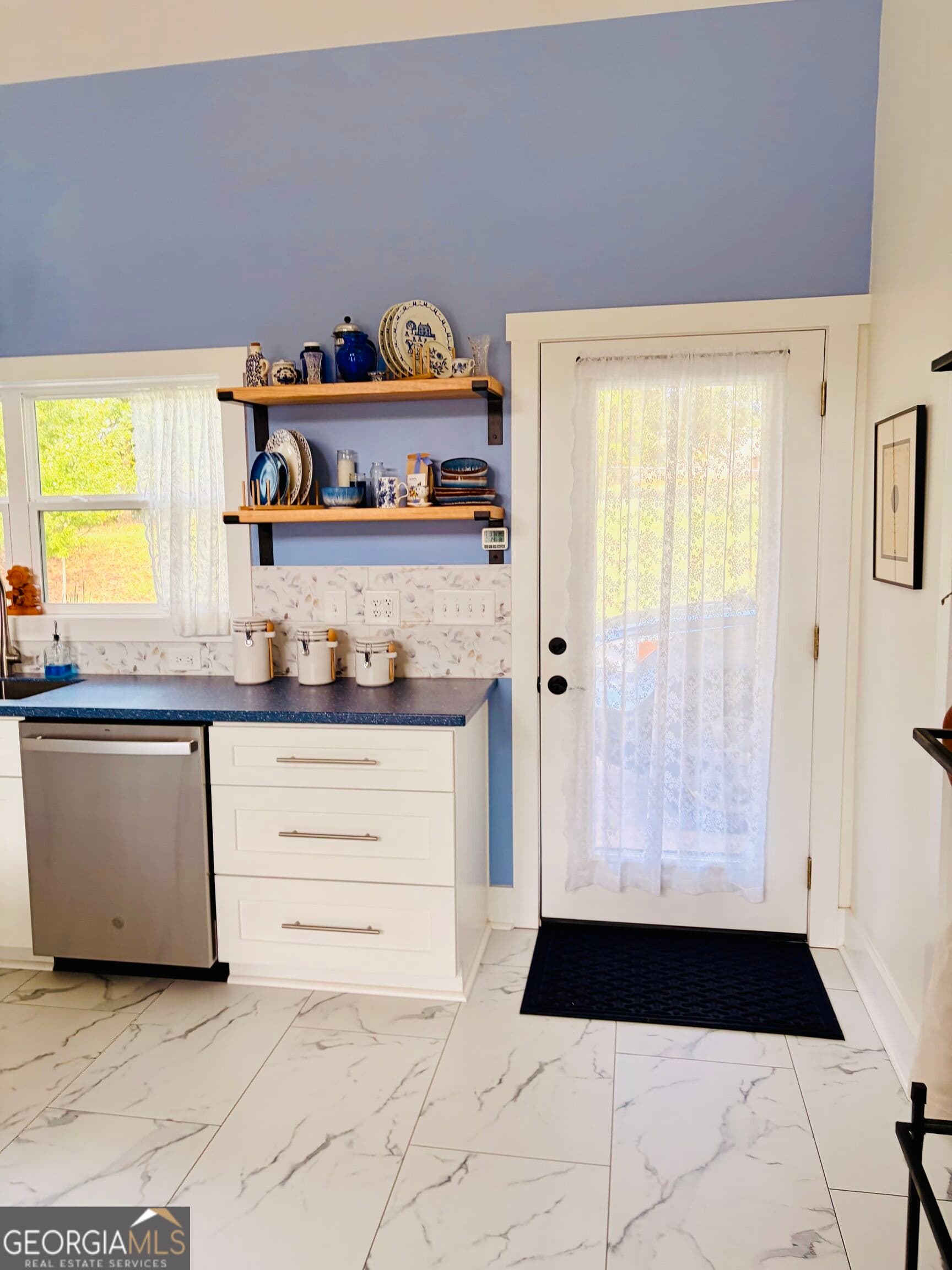 2 bedroom, 2 bathroom, 1,794 sq ft single family residence for sale at 132 Fairview Meadows Drive, Demorest, GA 30535 — photo 9