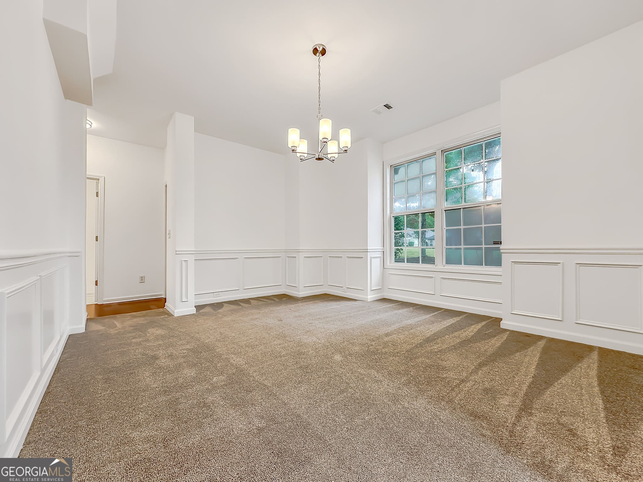 3 bedroom, 2.5 bathroom, 2,043 sq ft single family residence for sale at 6101 Park Close, Fairburn, GA 30213 — photo 5