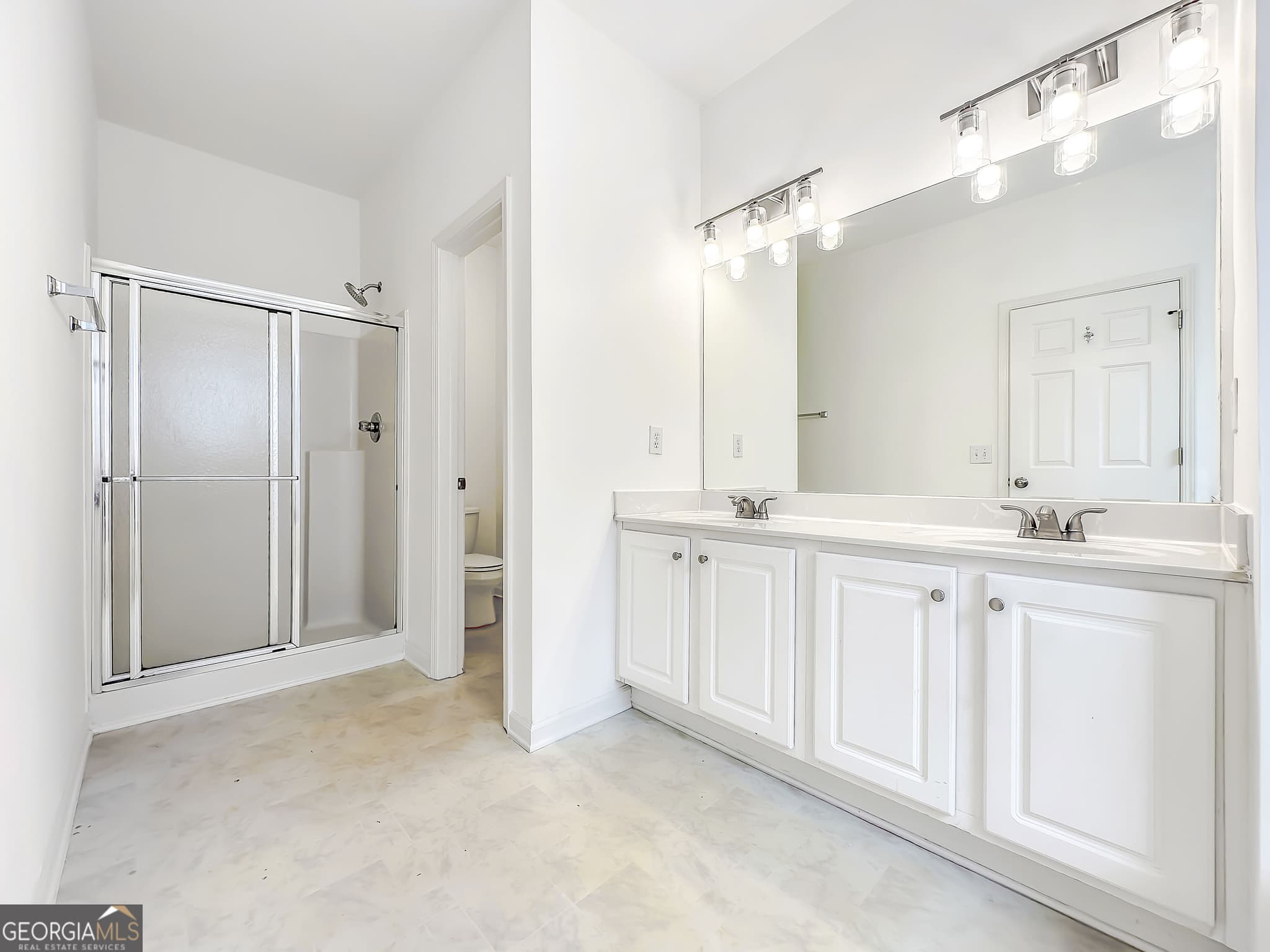 3 bedroom, 2.5 bathroom, 2,043 sq ft single family residence for sale at 6101 Park Close, Fairburn, GA 30213 — photo 10