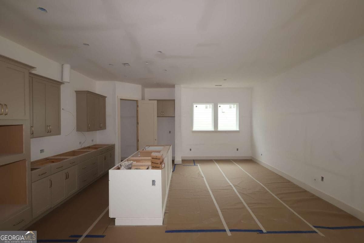 3 bedroom, 2 bathroom, 1,893 sq ft single family residence for sale at 1406 Autumn Lake Drive, Gainesville, GA 30504 — photo 7