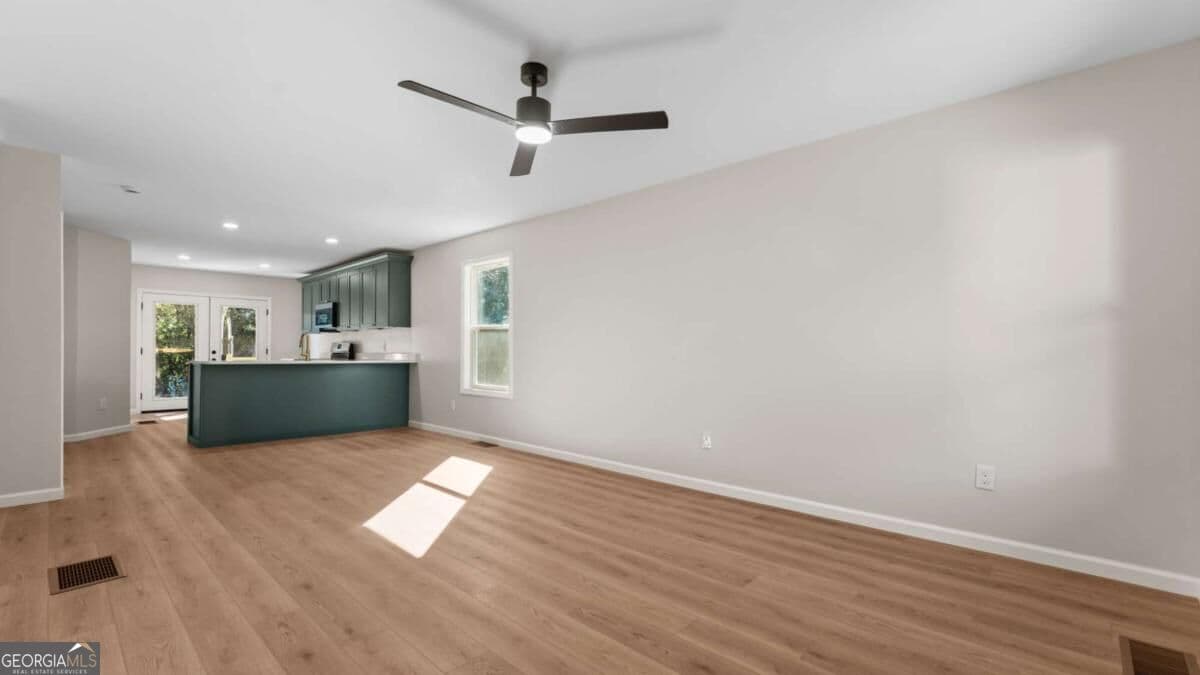4 bedroom, 2 bathroom, 1,409 sq ft single family residence for sale at 30 East Drive, Rome, GA 30165 — photo 4