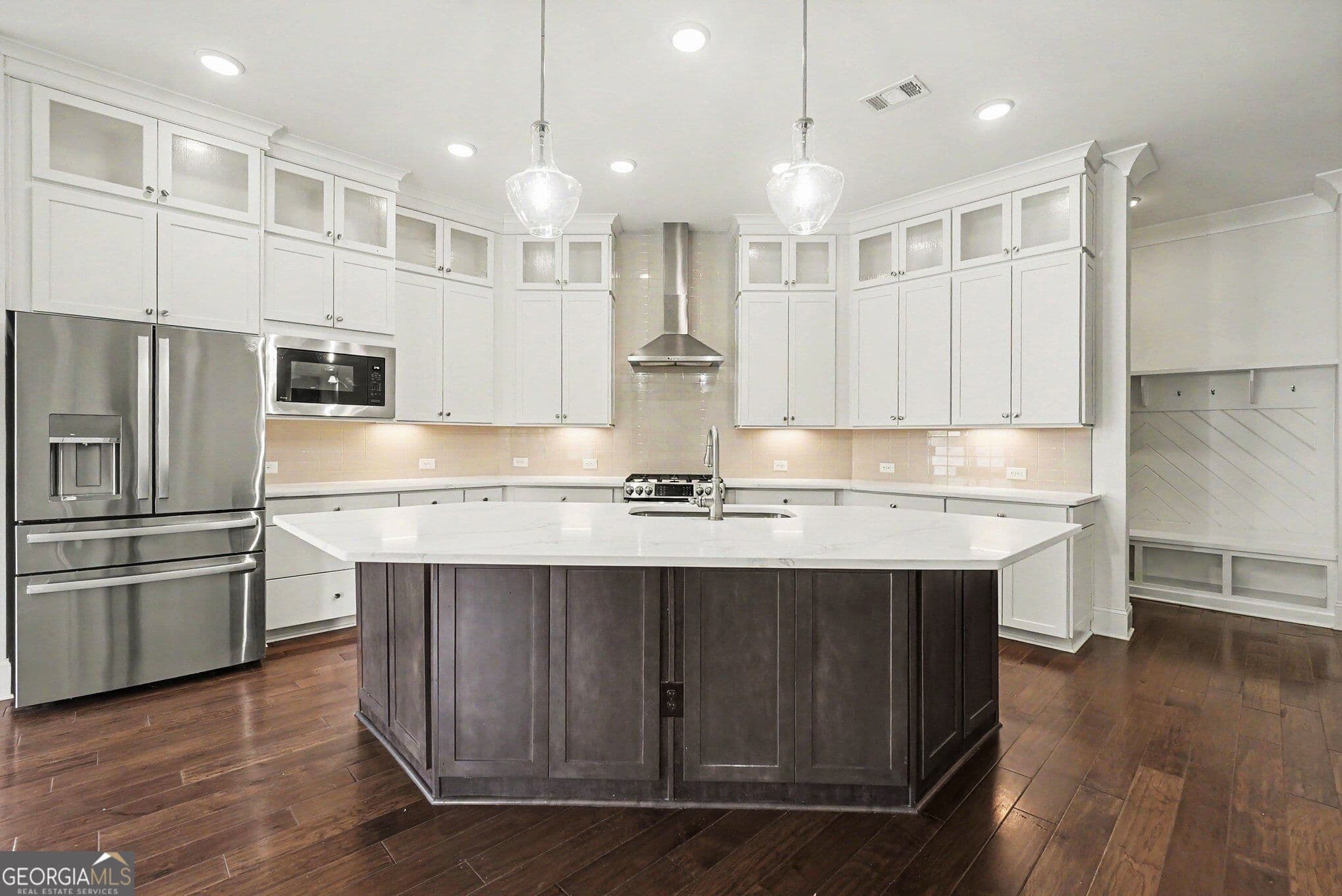 3 bedroom, 2.5 bathroom, 2,688 sq ft single family residence for sale at 105 Sheridan Drive, Woodstock, GA 30189 — photo 3