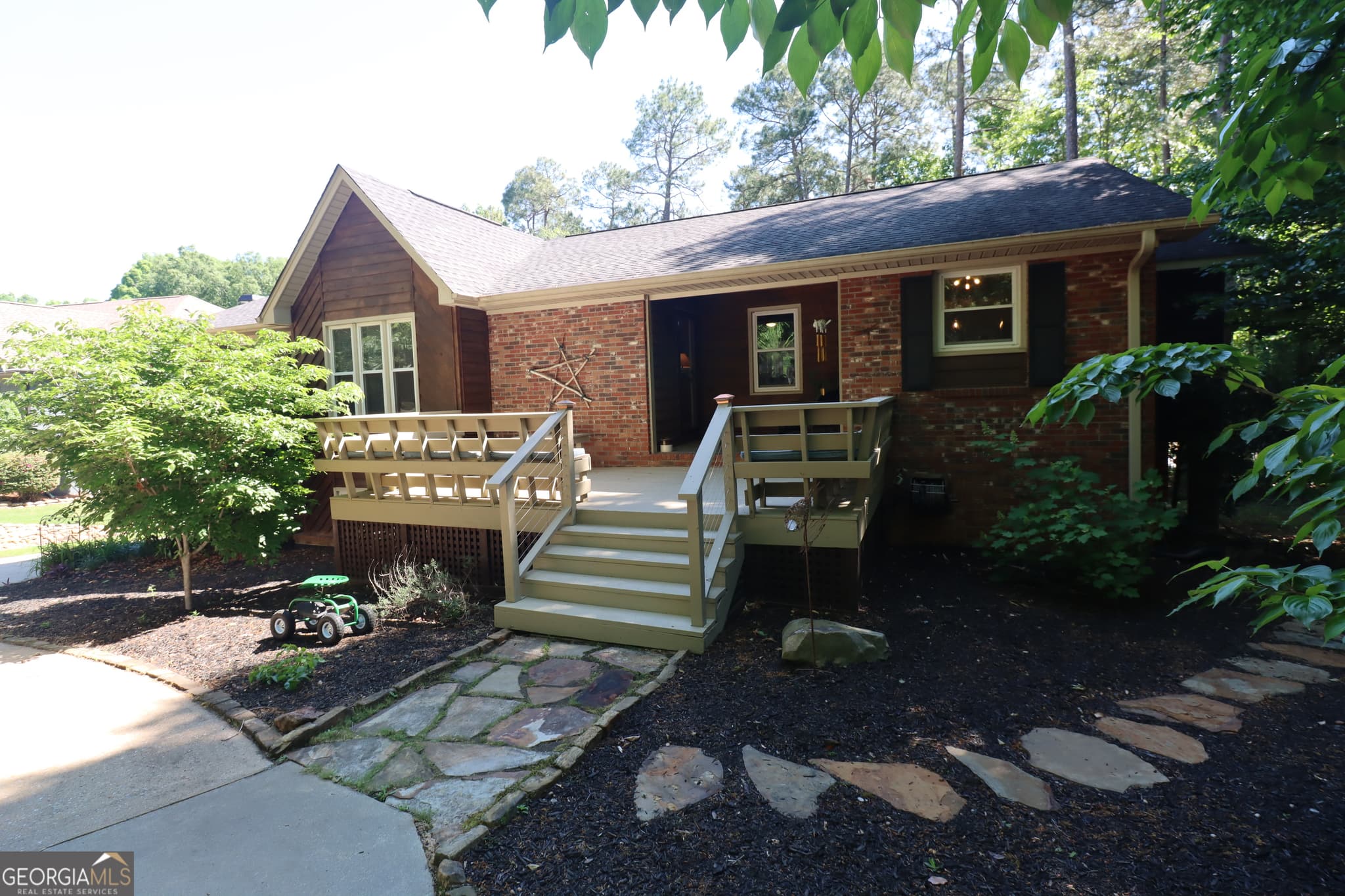 5 bedroom, 3 bathroom, 3,509 sq ft single family residence sold at 674 Ridgewood Drive, Hartwell, GA 30643