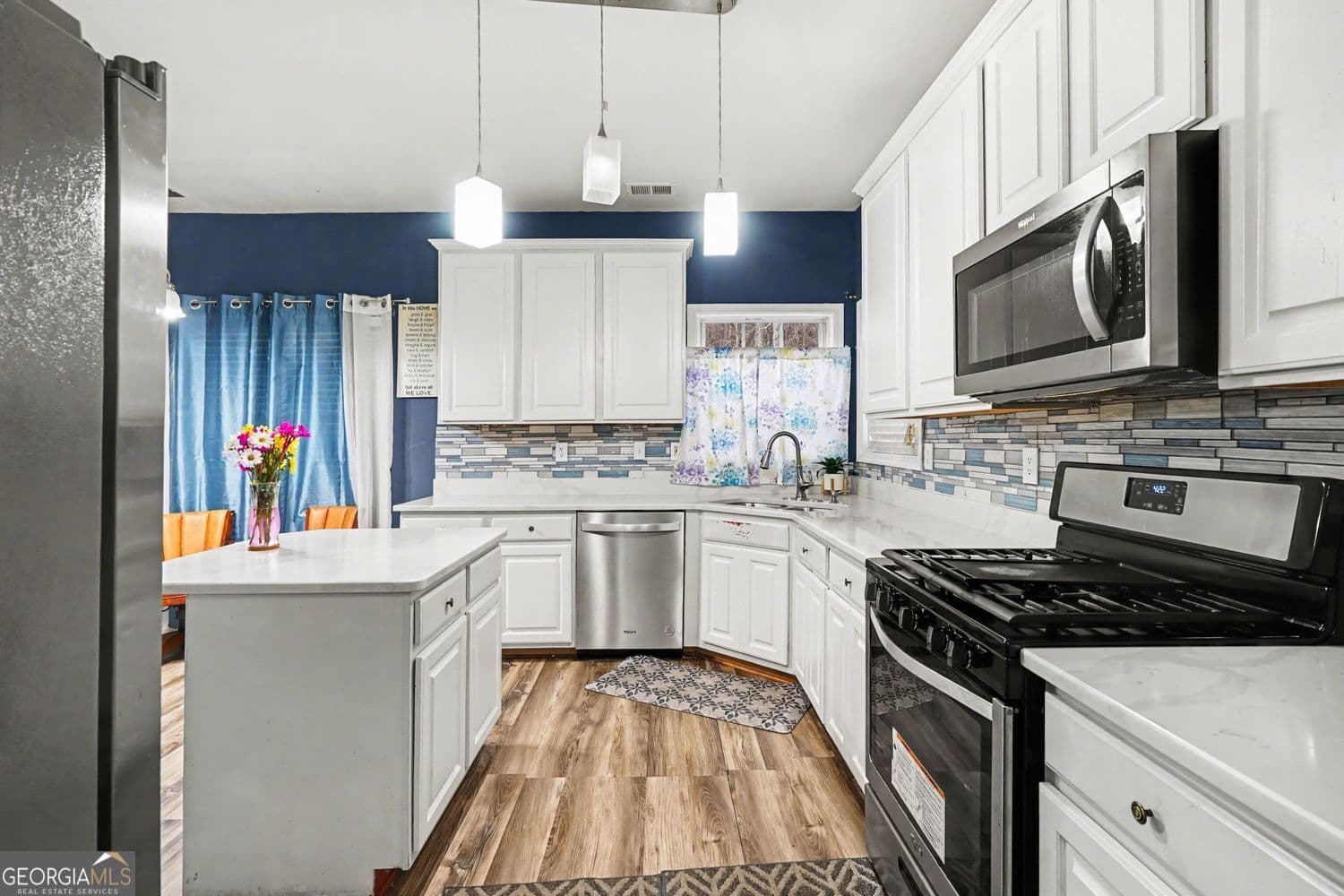 5 bedroom, 3 bathroom, 3,057 sq ft single family residence for sale at 3382 Sandwedge Court, Snellville, GA 30039 — photo 7