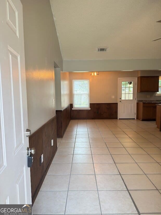 3 bedroom, 2 bathroom, 1,260 sq ft single family residence for rent at 118 Castle Oak Court, Kingsland, GA 31548 for $1,750 a month — photo 2