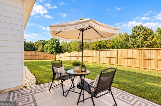 5 bedroom, 3 bathroom, 3,248 sq ft single family residence for sale at 1171 Bodega Loop, Locust Grove, GA 30248 — photo 7