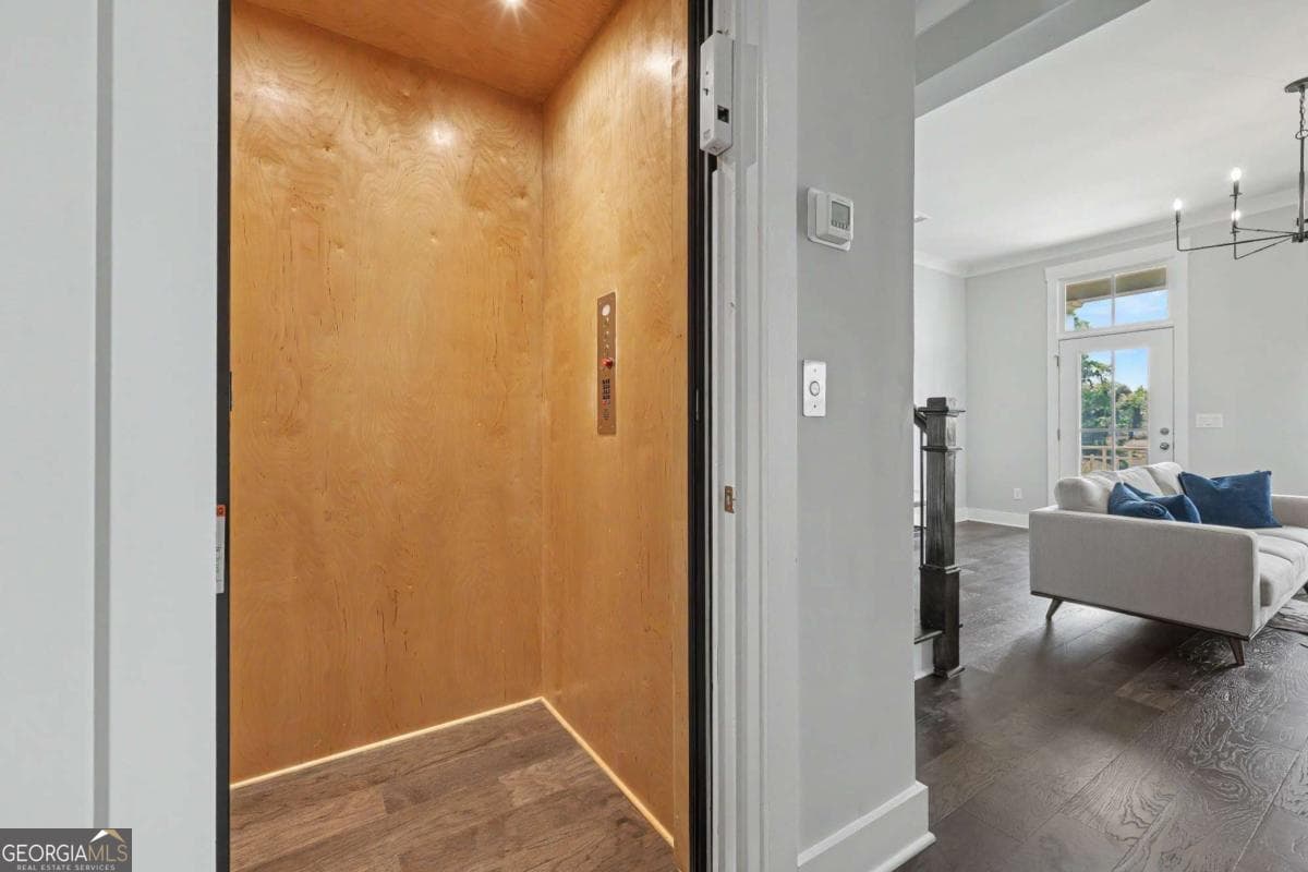 3 bedroom, 3.5 bathroom, 2,624 sq ft townhouse for sale at 965 South On Main, Woodstock, GA 30188 — photo 10